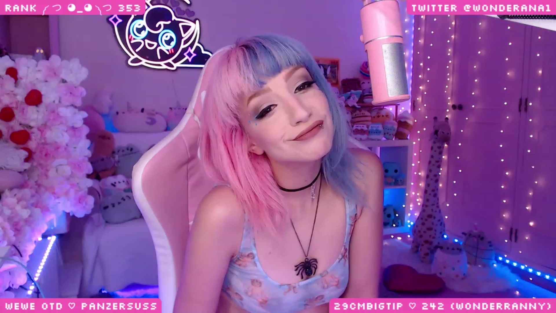 Gallery image thumbnail from WonderAna's myfreecams stream on, 08/04/2023, 23:21 image 10 of 20