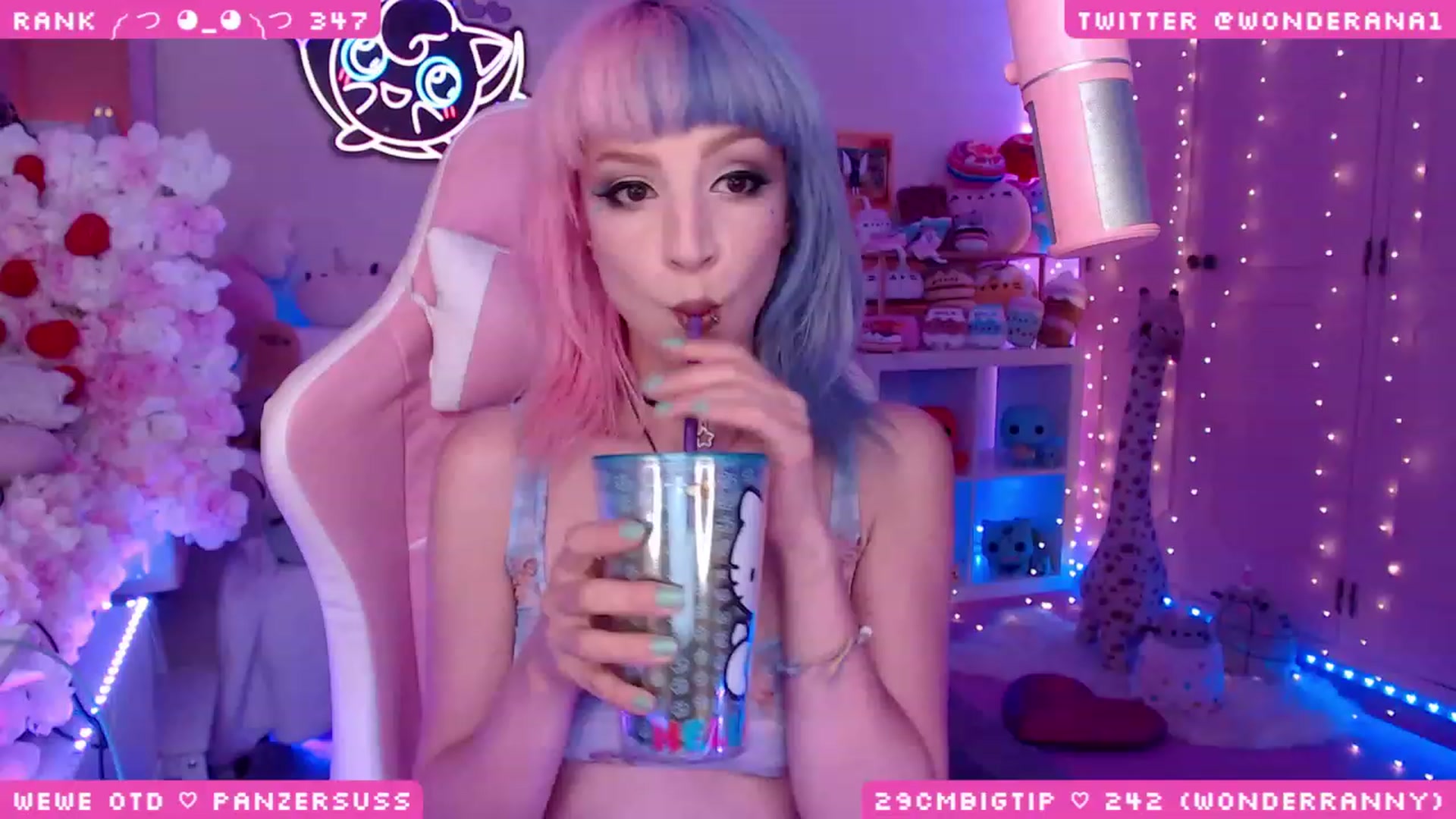 Gallery image thumbnail from WonderAna's myfreecams stream on, 08/05/2023, 01:17 image 11 of 20