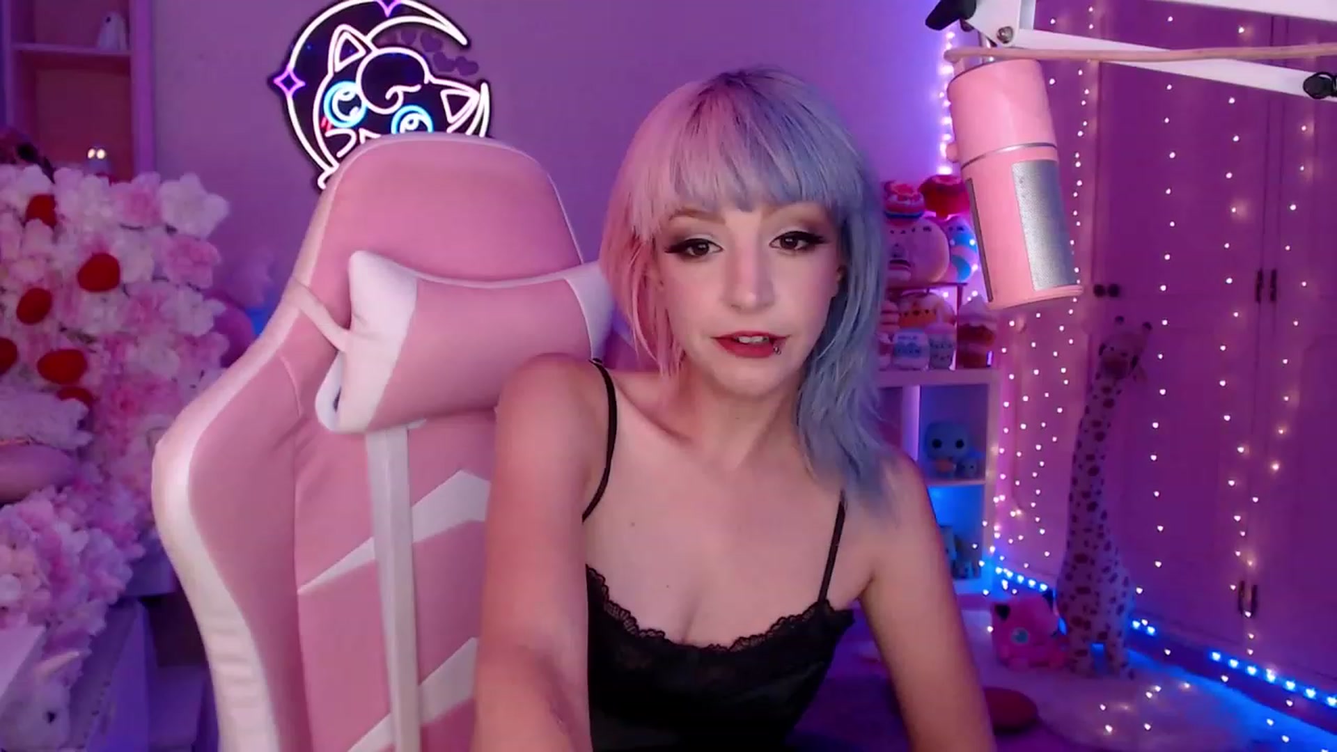 Gallery image thumbnail from WonderAna's myfreecams stream on, 08/09/2023, 24:11 image 5 of 20