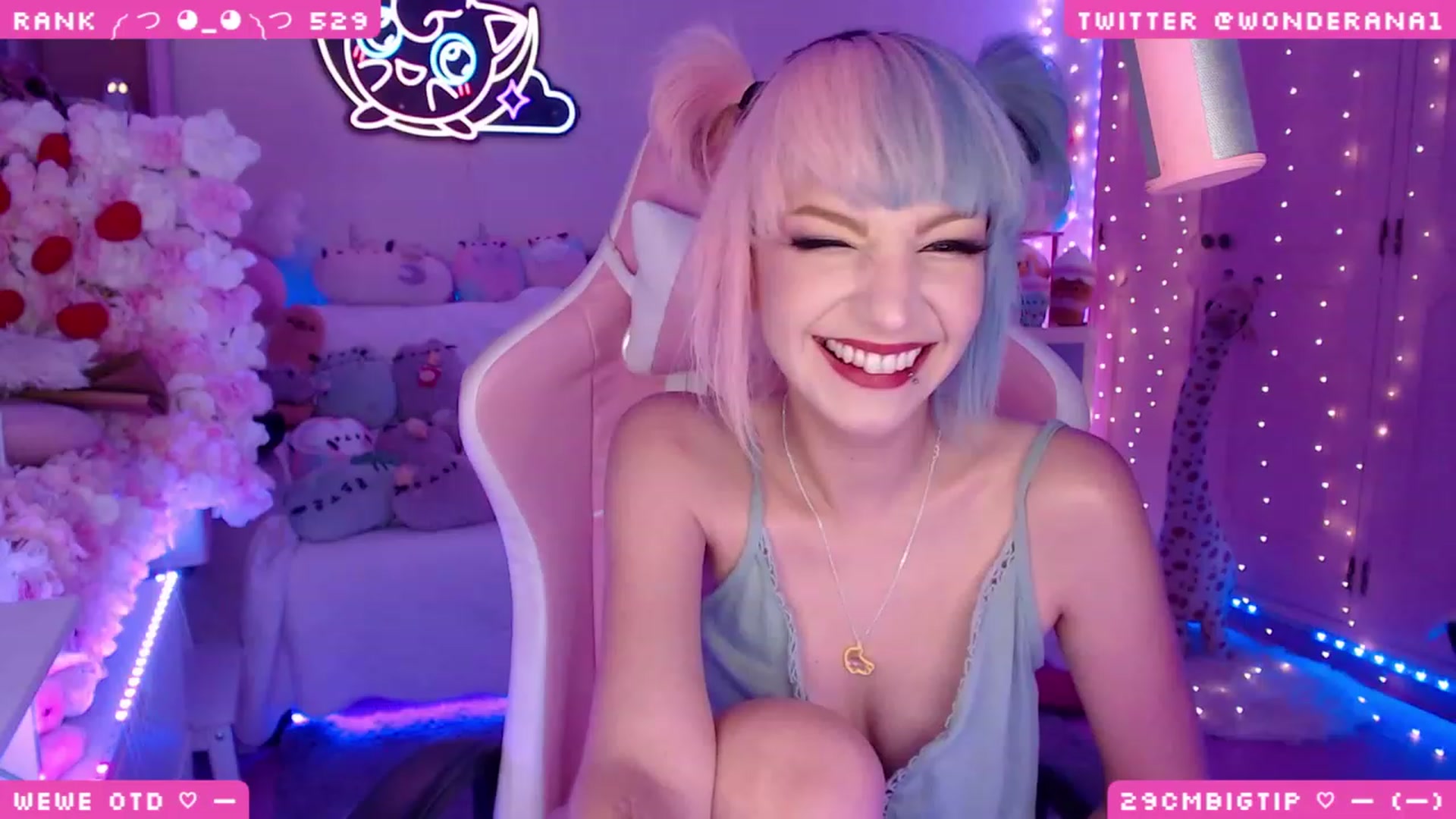 Gallery image thumbnail from WonderAna's myfreecams stream on, 08/13/2023, 24:01 image 18 of 20