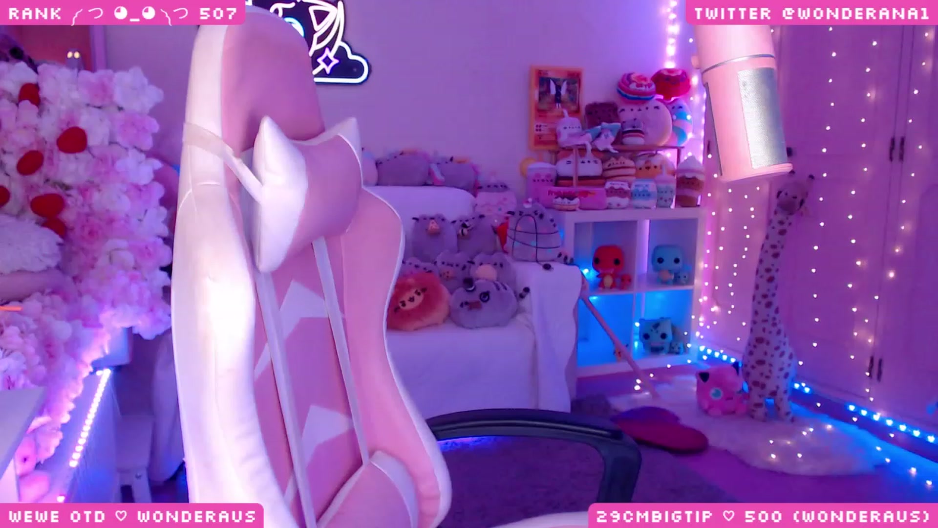 Gallery image thumbnail from WonderAna's myfreecams stream on, 08/14/2023, 22:20 image 17 of 20