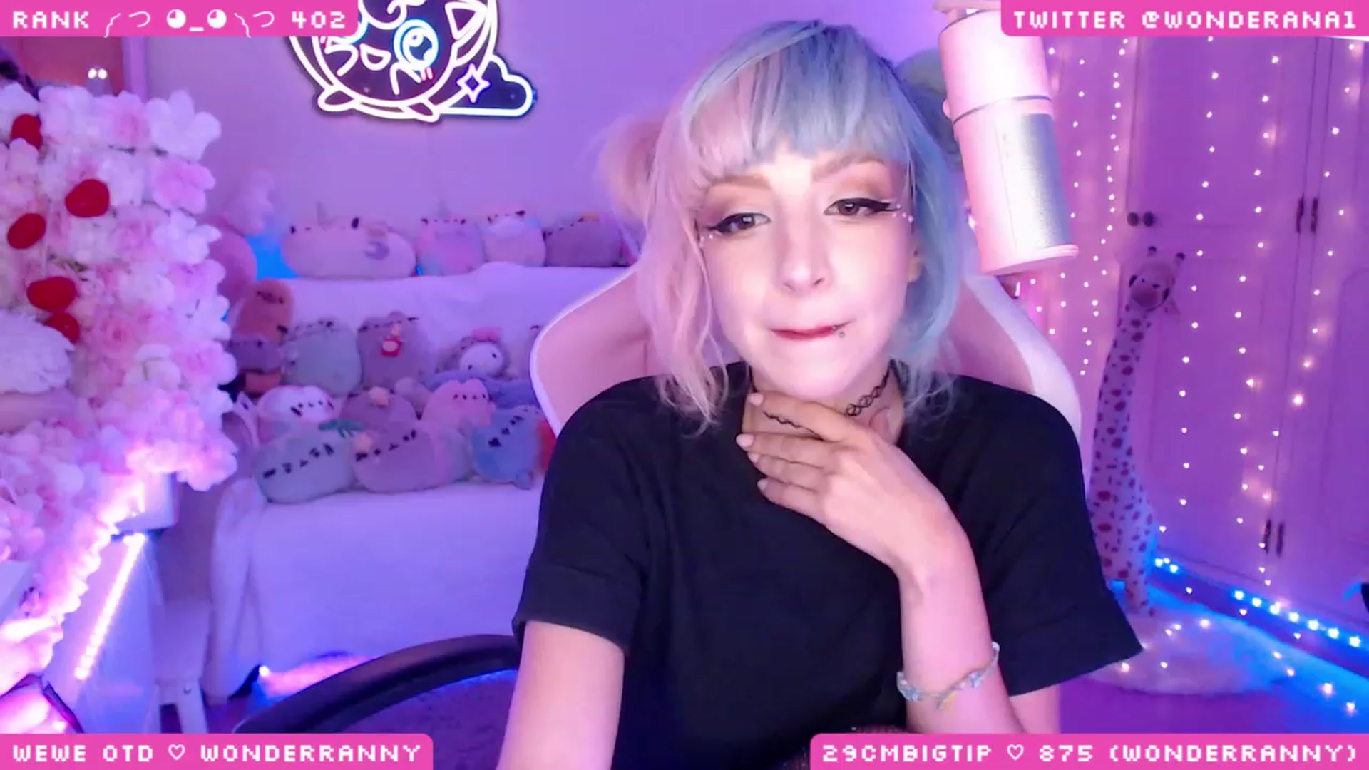 Gallery image thumbnail from WonderAna's myfreecams stream on, 08/18/2023, 24:08 image 8 of 20