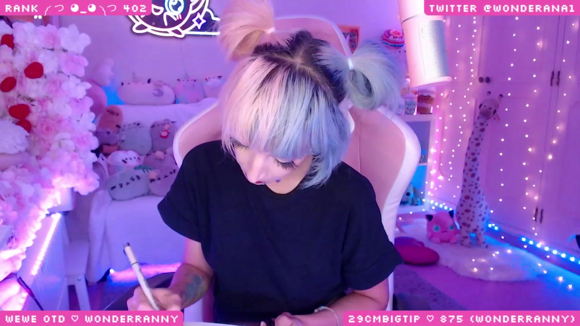 Gallery image thumbnail from WonderAna's myfreecams stream on, 08/18/2023, 24:08 image 13 of 20