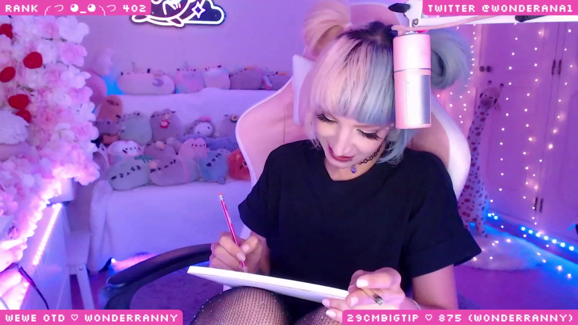 Gallery image thumbnail from WonderAna's myfreecams stream on, 08/18/2023, 24:08 image 10 of 20