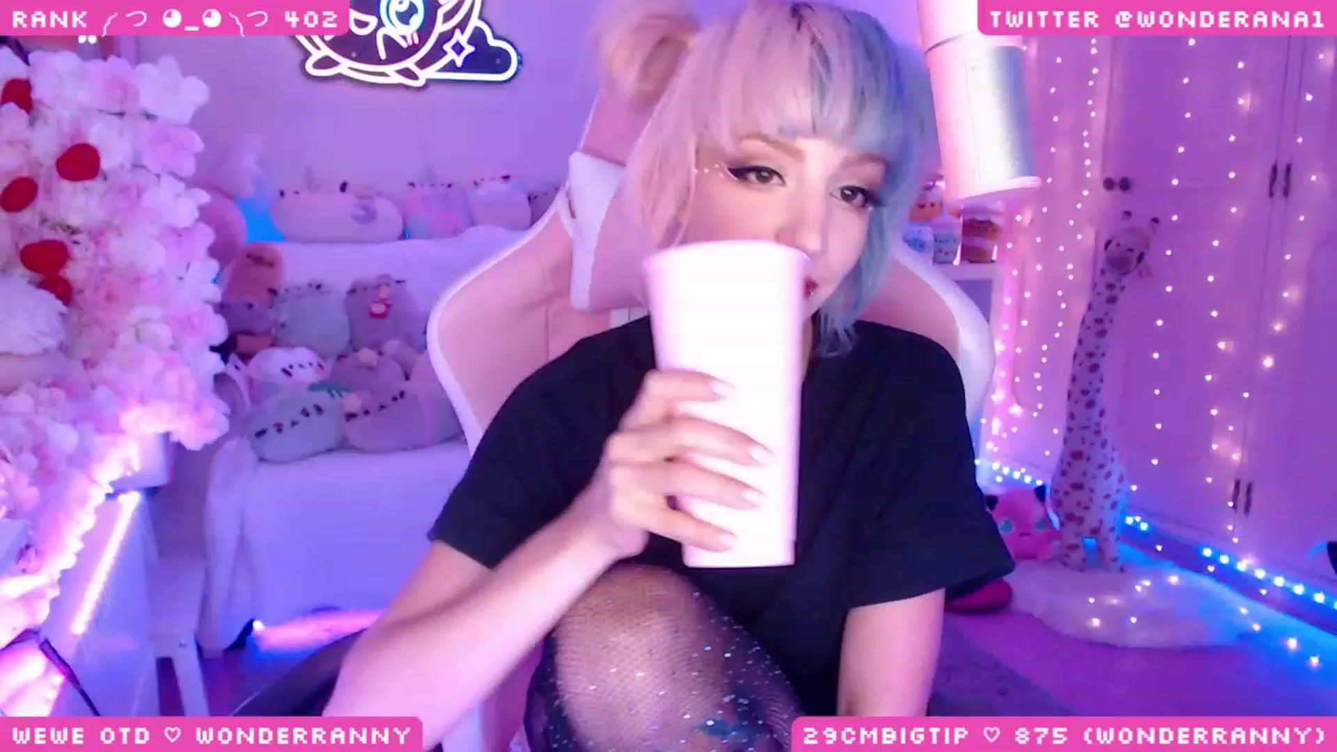 Gallery image thumbnail from WonderAna's myfreecams stream on, 08/18/2023, 24:08 image 12 of 20