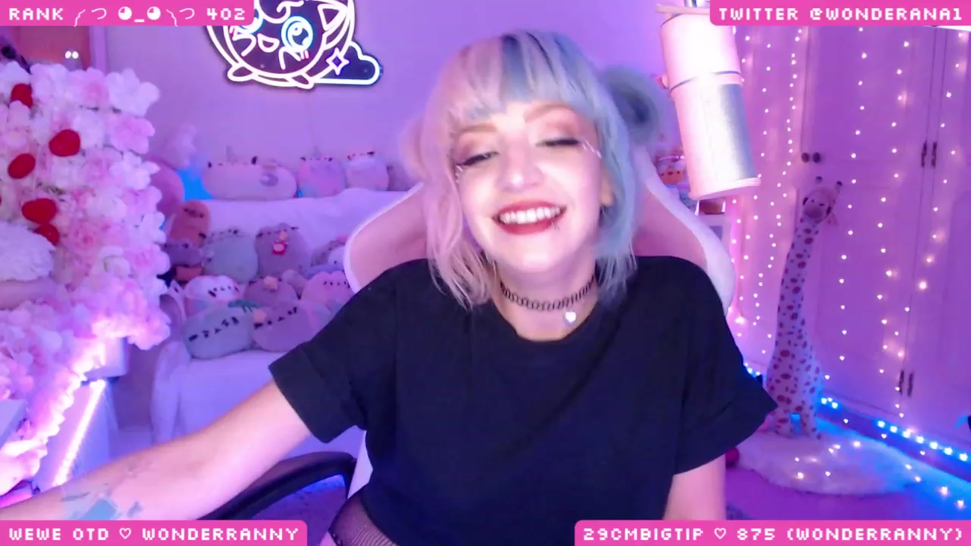 Gallery image thumbnail from WonderAna's myfreecams stream on, 08/18/2023, 24:08 image 5 of 20