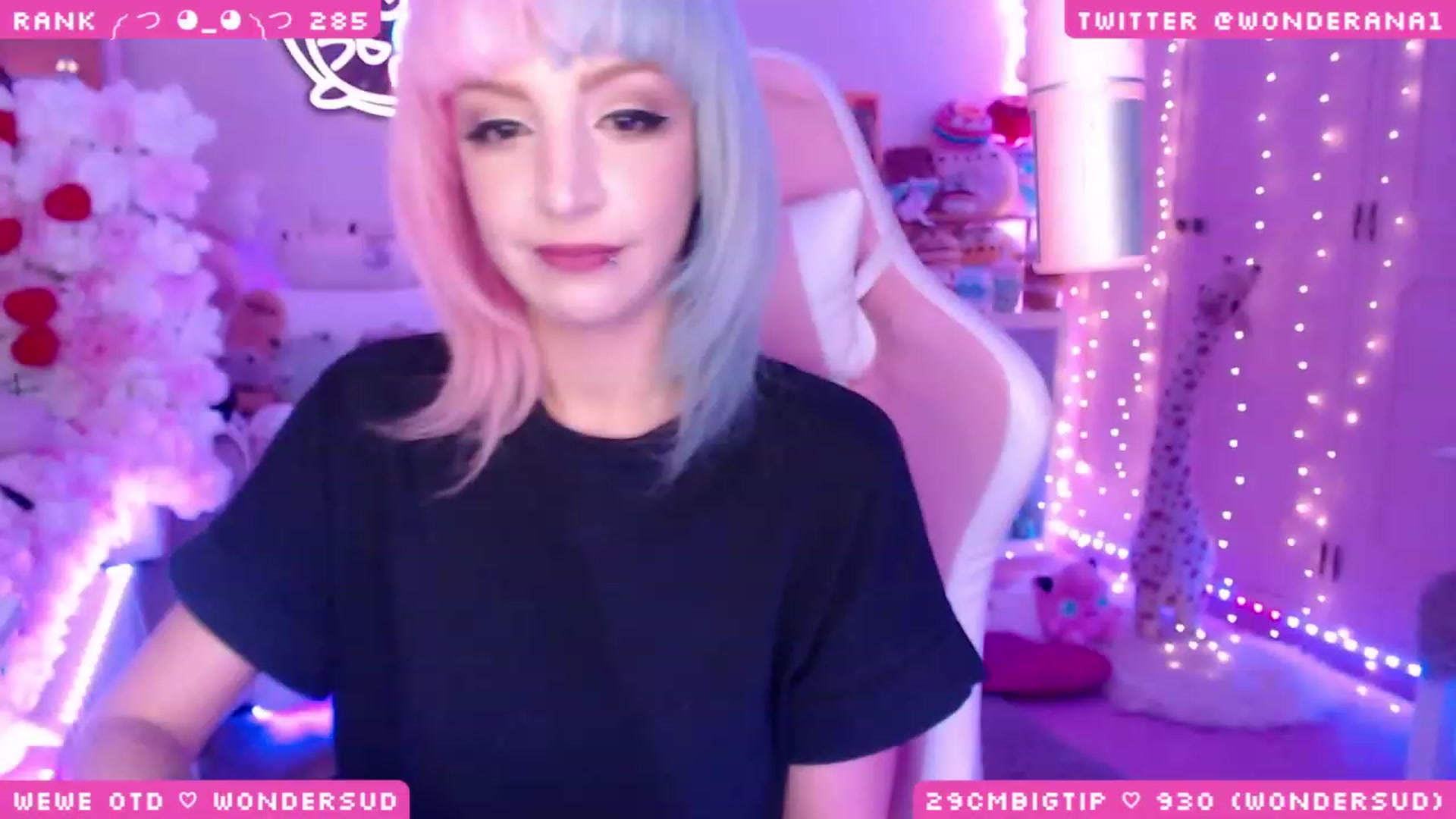 Gallery image thumbnail from WonderAna's myfreecams stream on, 08/26/2023, 02:56 image 12 of 20