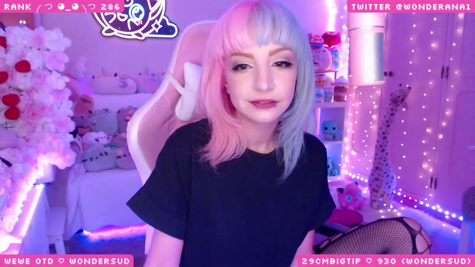 Gallery image thumbnail from WonderAna's myfreecams stream on, 08/26/2023, 02:56 image 11 of 20