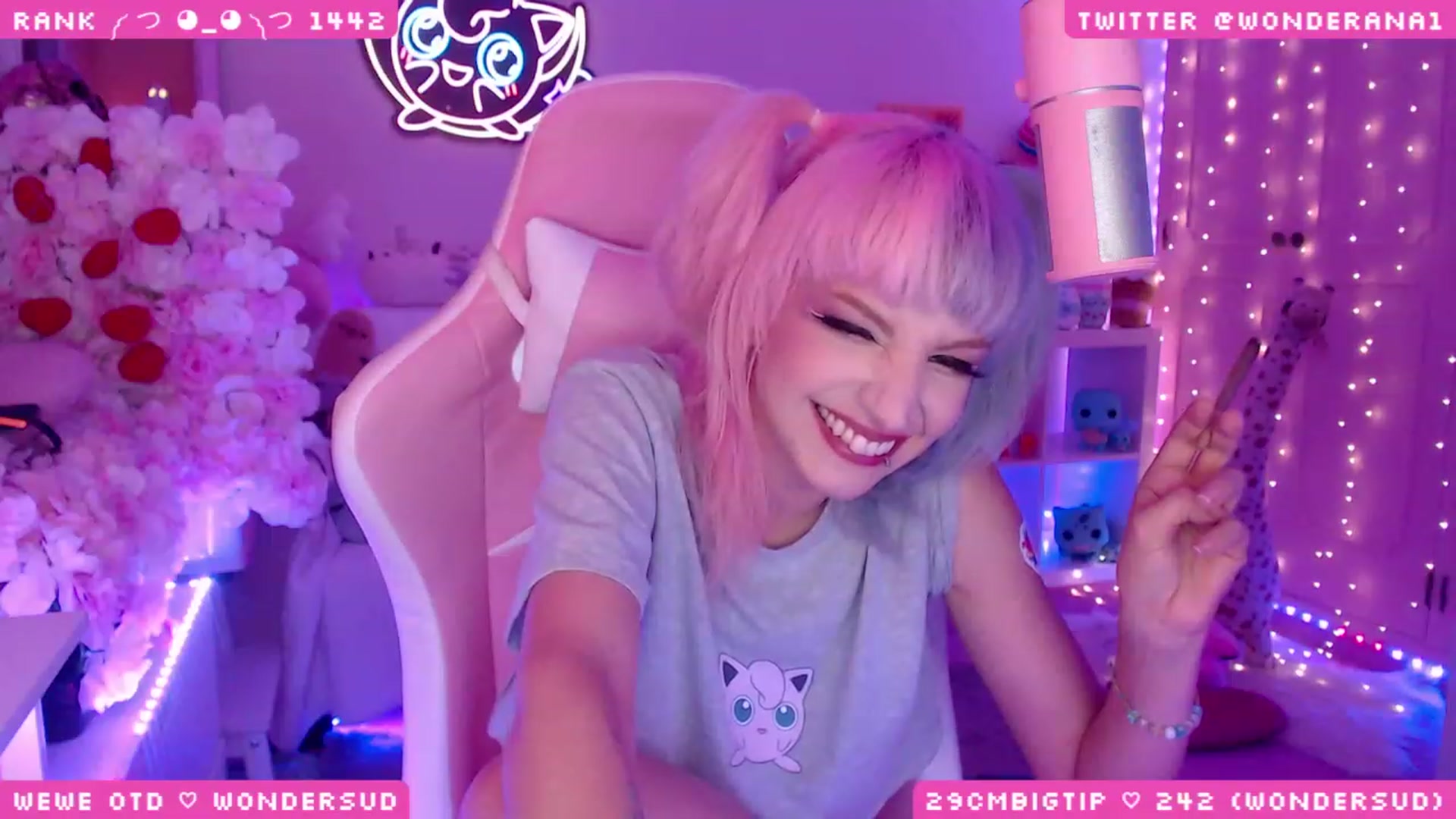 Gallery image thumbnail from WonderAna's myfreecams stream on, 09/05/2023, 24:19 image 16 of 20