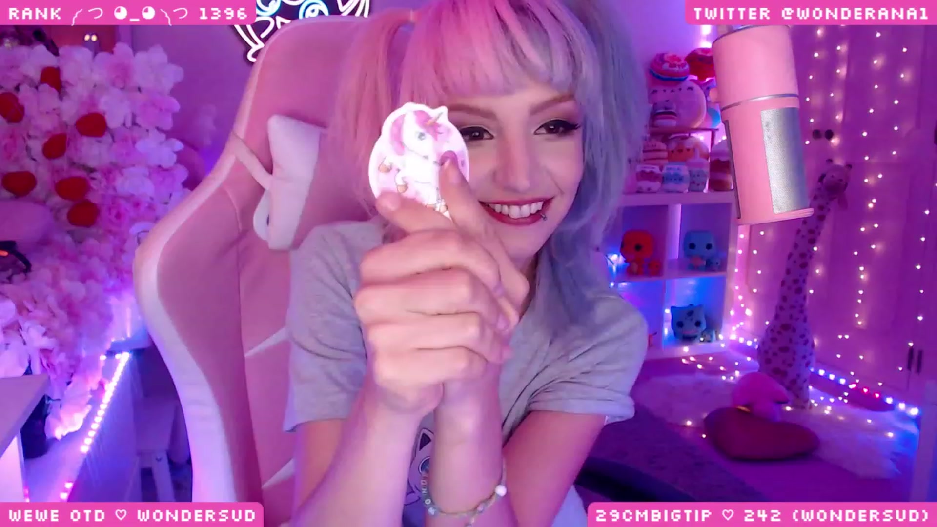 Gallery image thumbnail from WonderAna's myfreecams stream on, 09/05/2023, 24:54 image 2 of 20