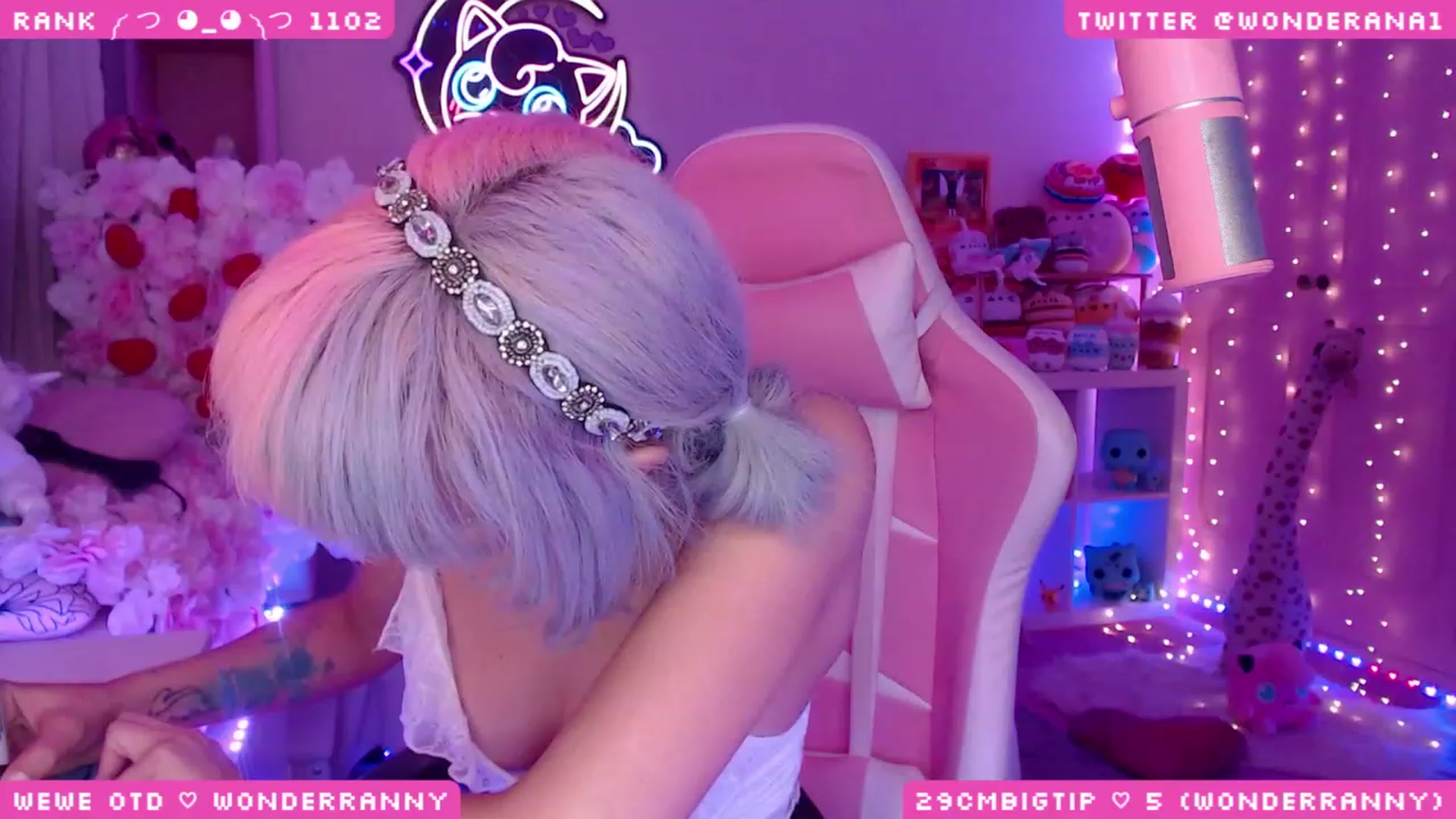 Gallery image thumbnail from WonderAna's myfreecams stream on, 09/10/2023, 02:26 image 4 of 20
