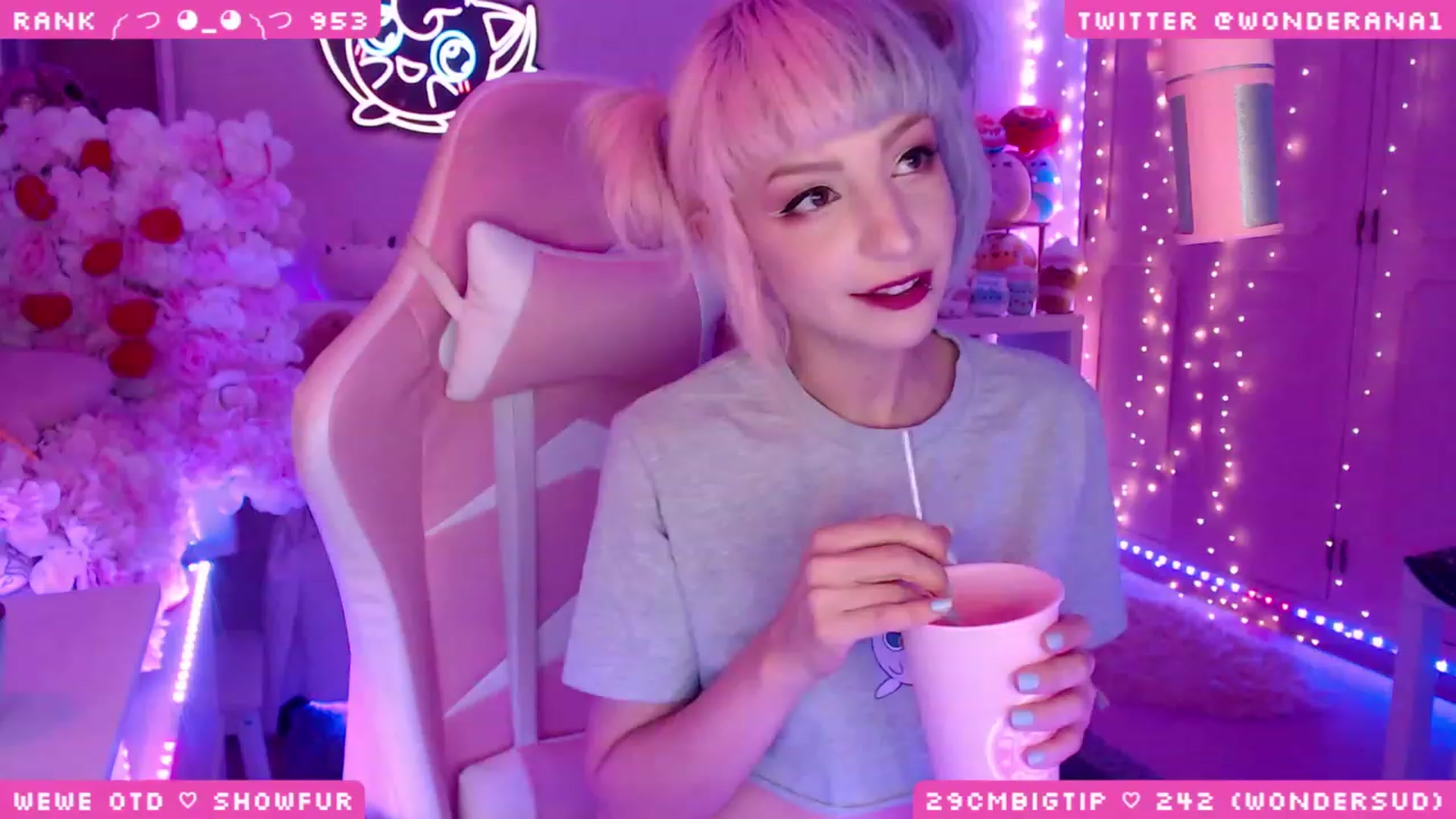 Gallery image thumbnail from WonderAna's myfreecams stream on, 09/26/2023, 24:01 image 15 of 20
