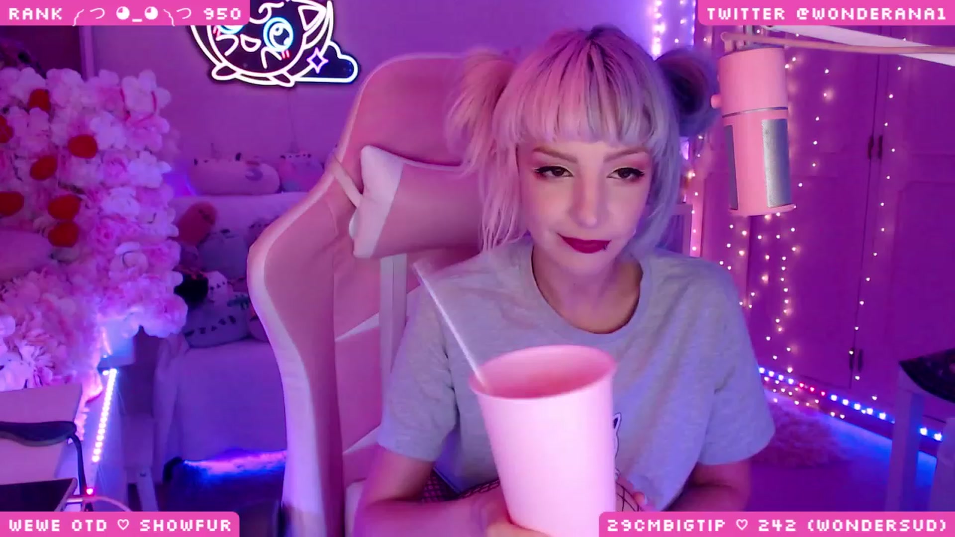 Gallery image thumbnail from WonderAna's myfreecams stream on, 09/26/2023, 01:14 image 18 of 20