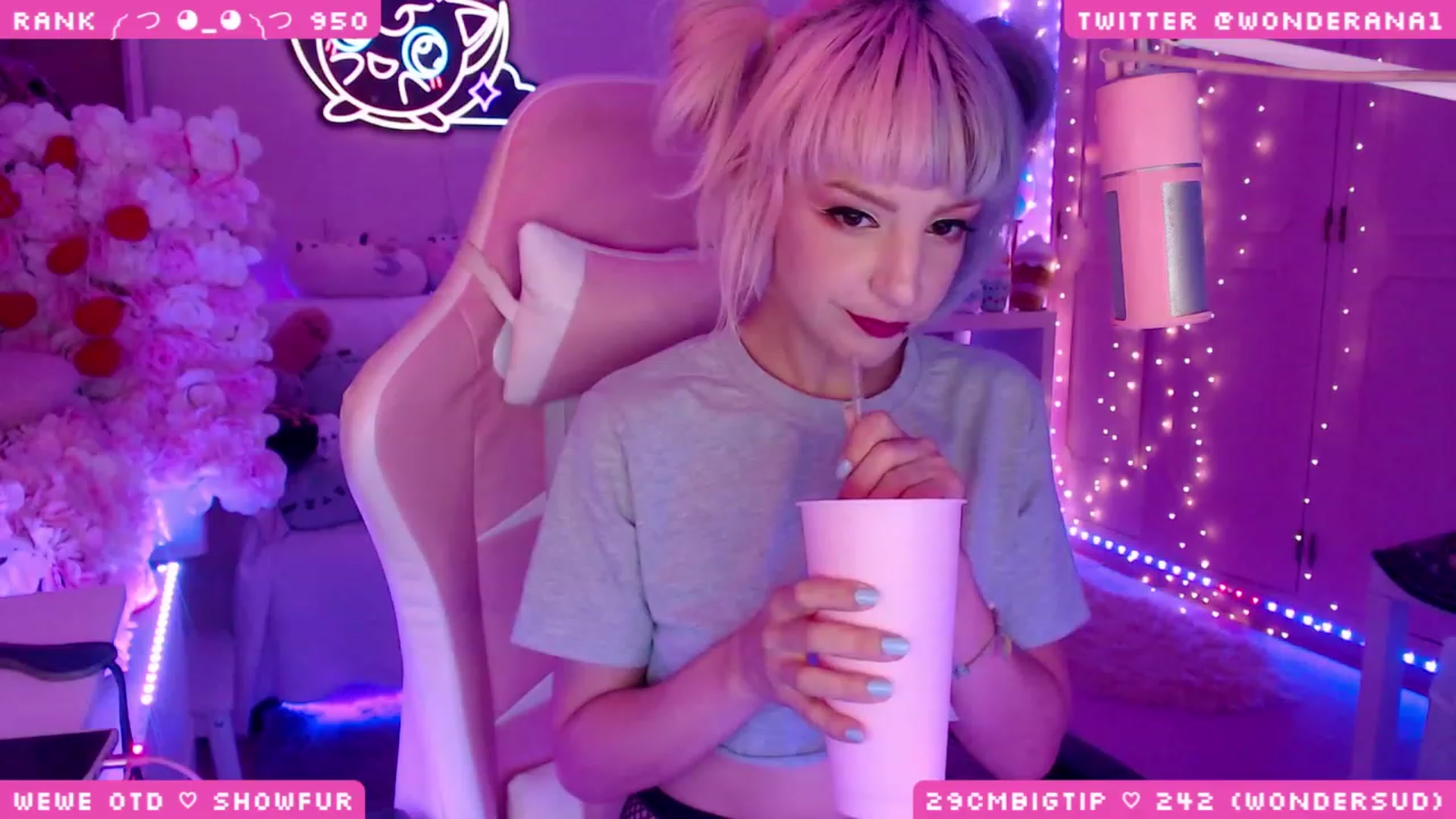 Gallery image thumbnail from WonderAna's myfreecams stream on, 09/26/2023, 01:14 image 17 of 20