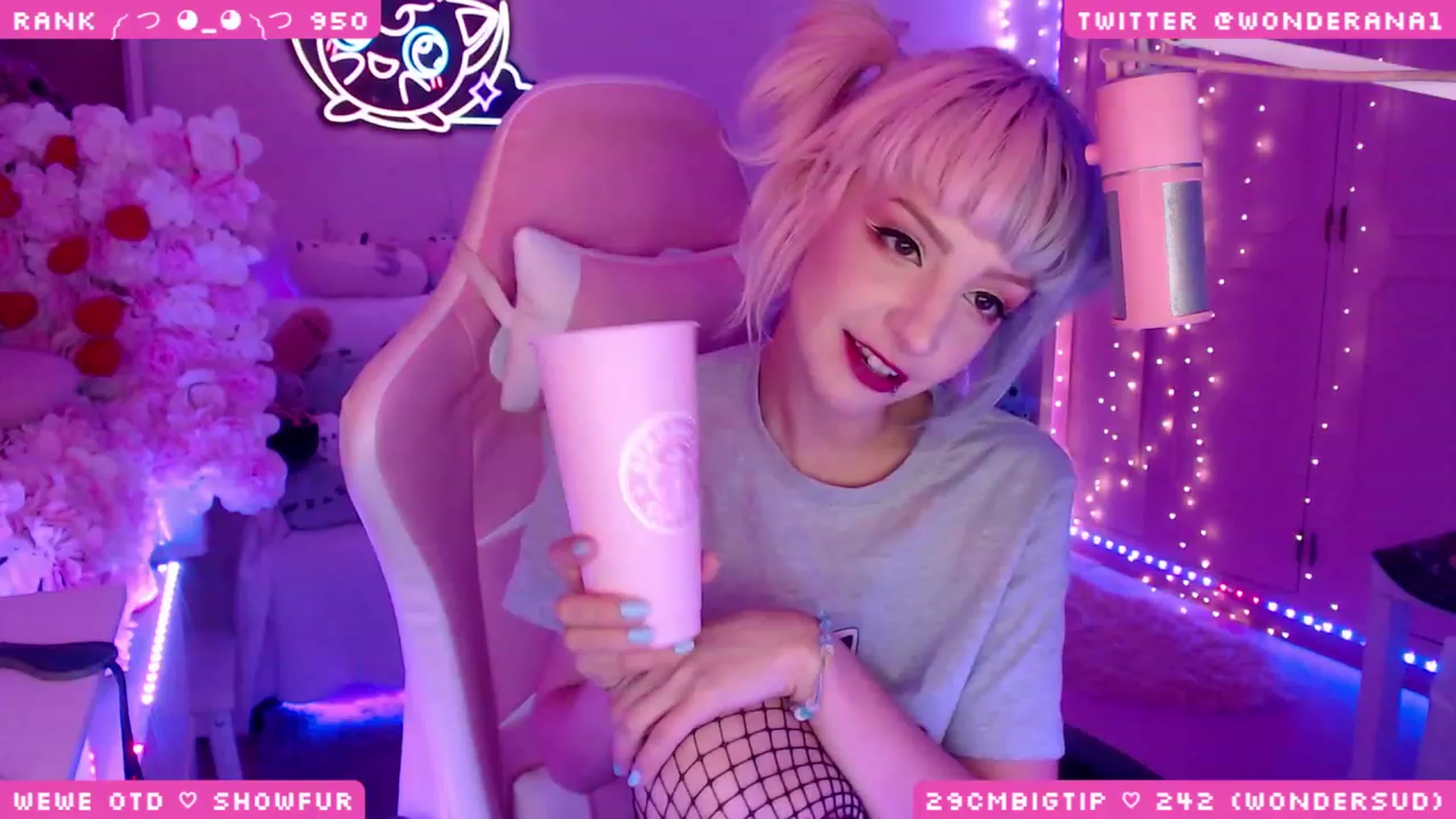 Gallery image thumbnail from WonderAna's myfreecams stream on, 09/26/2023, 01:48 image 1 of 20