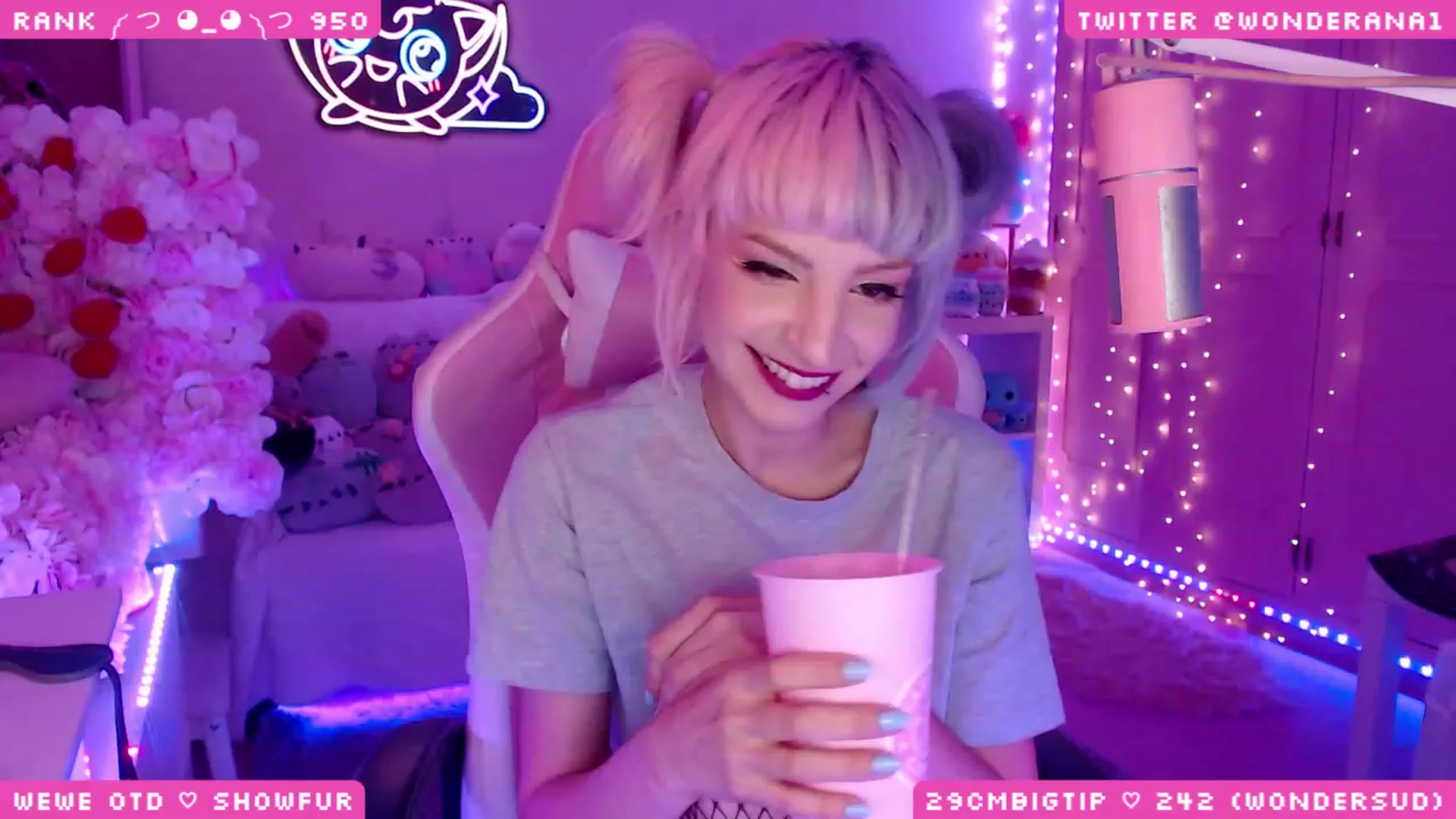 Gallery image thumbnail from WonderAna's myfreecams stream on, 09/26/2023, 01:48 image 3 of 20