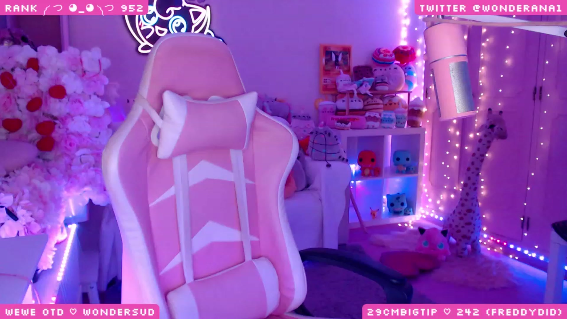 Gallery image thumbnail from WonderAna's myfreecams stream on, 09/27/2023, 24:18 image 14 of 20