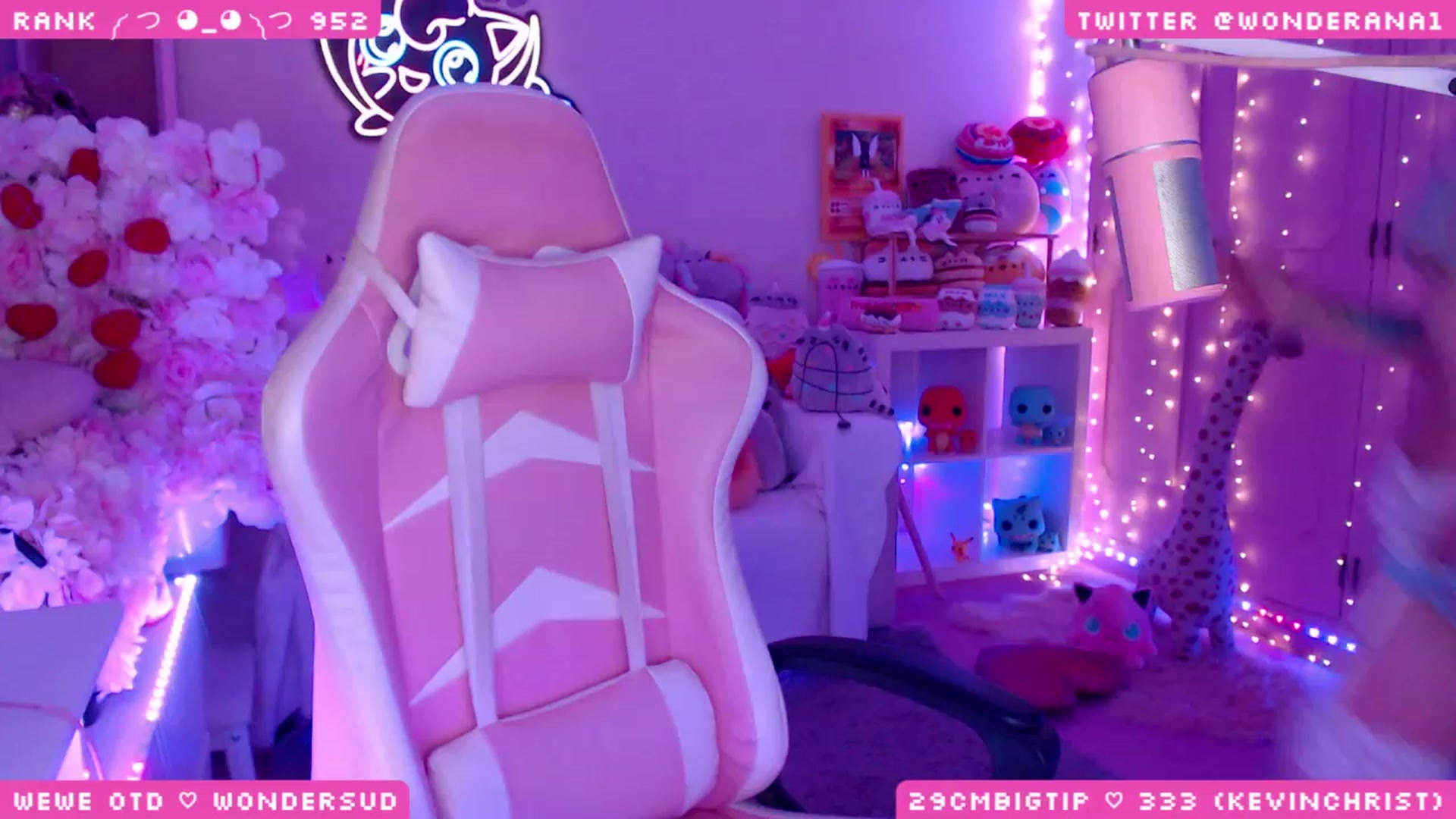 Gallery image thumbnail from WonderAna's myfreecams stream on, 09/27/2023, 24:18 image 15 of 20