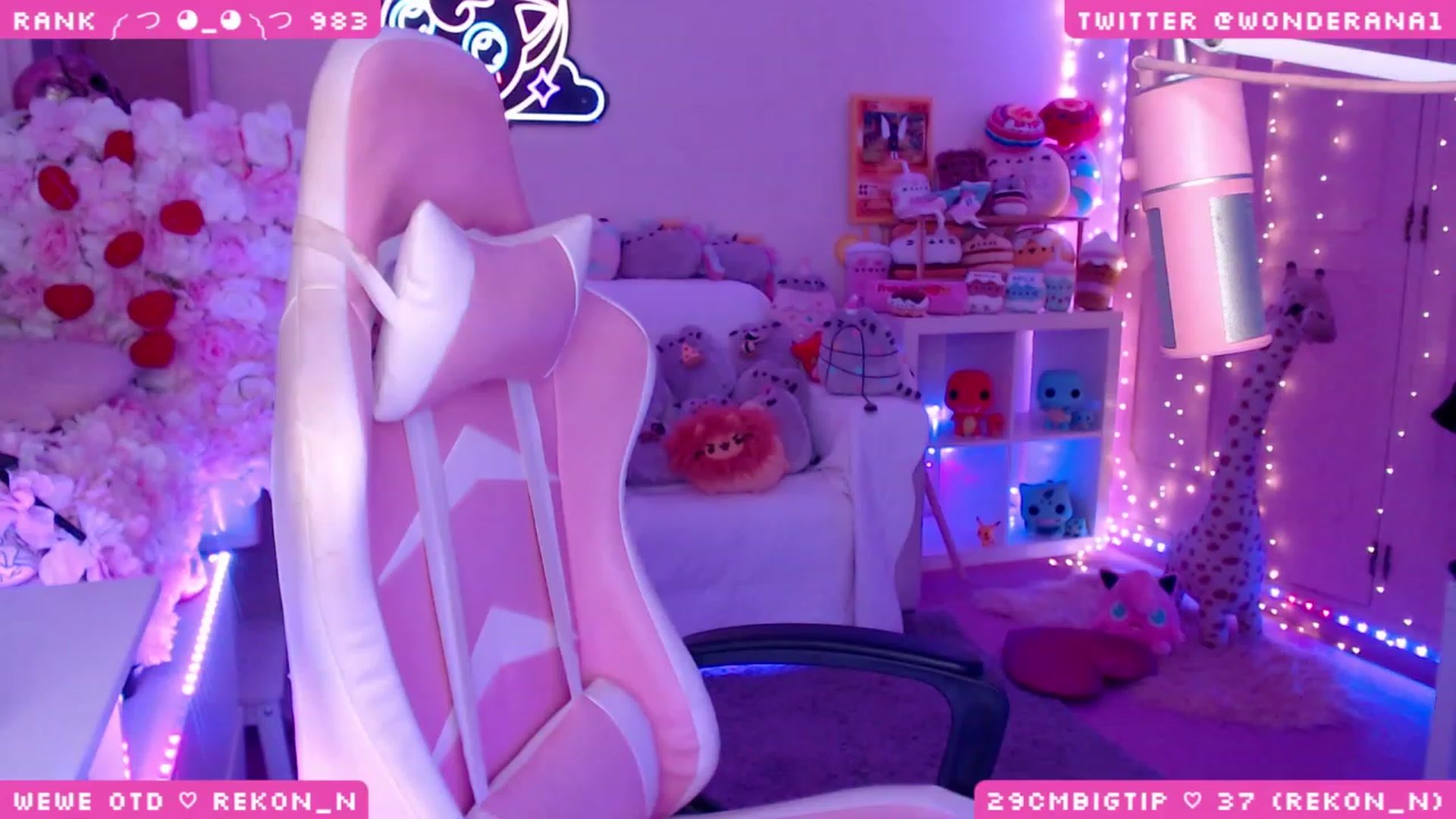 Gallery image thumbnail from WonderAna's myfreecams stream on, 09/27/2023, 23:34 image 4 of 20