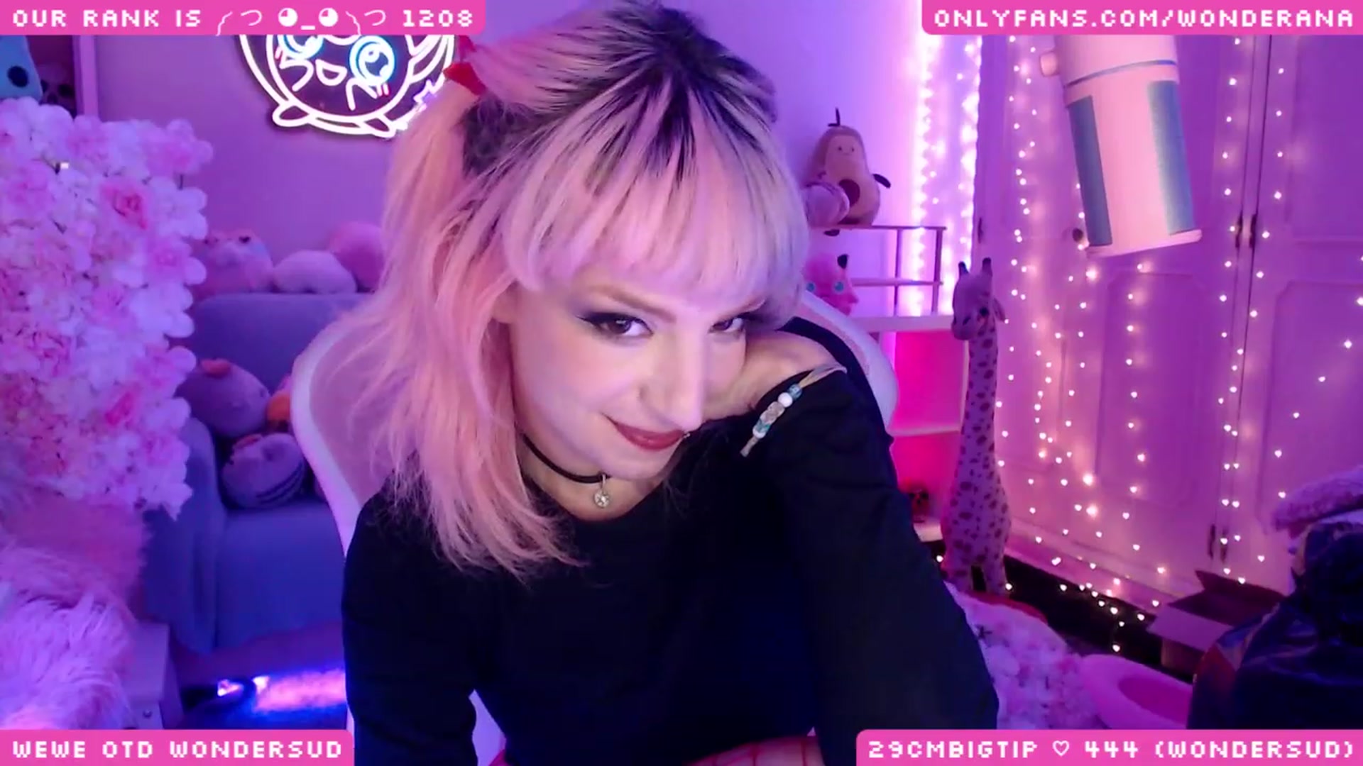 Gallery image thumbnail from WonderAna's myfreecams stream on, 11/05/2023, 02:00 image 8 of 20