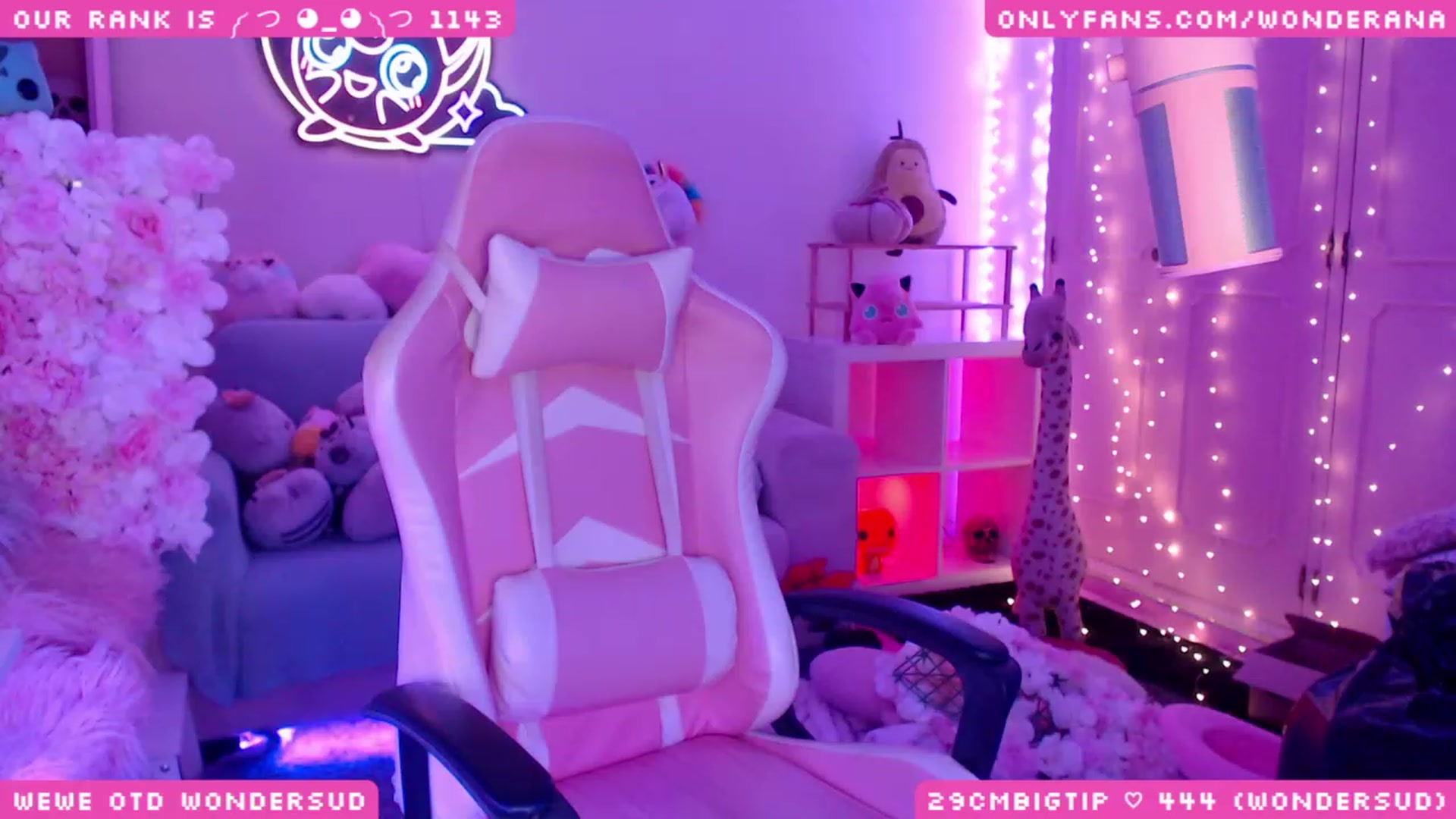Gallery image thumbnail from WonderAna's myfreecams stream on, 11/05/2023, 02:00 image 11 of 20