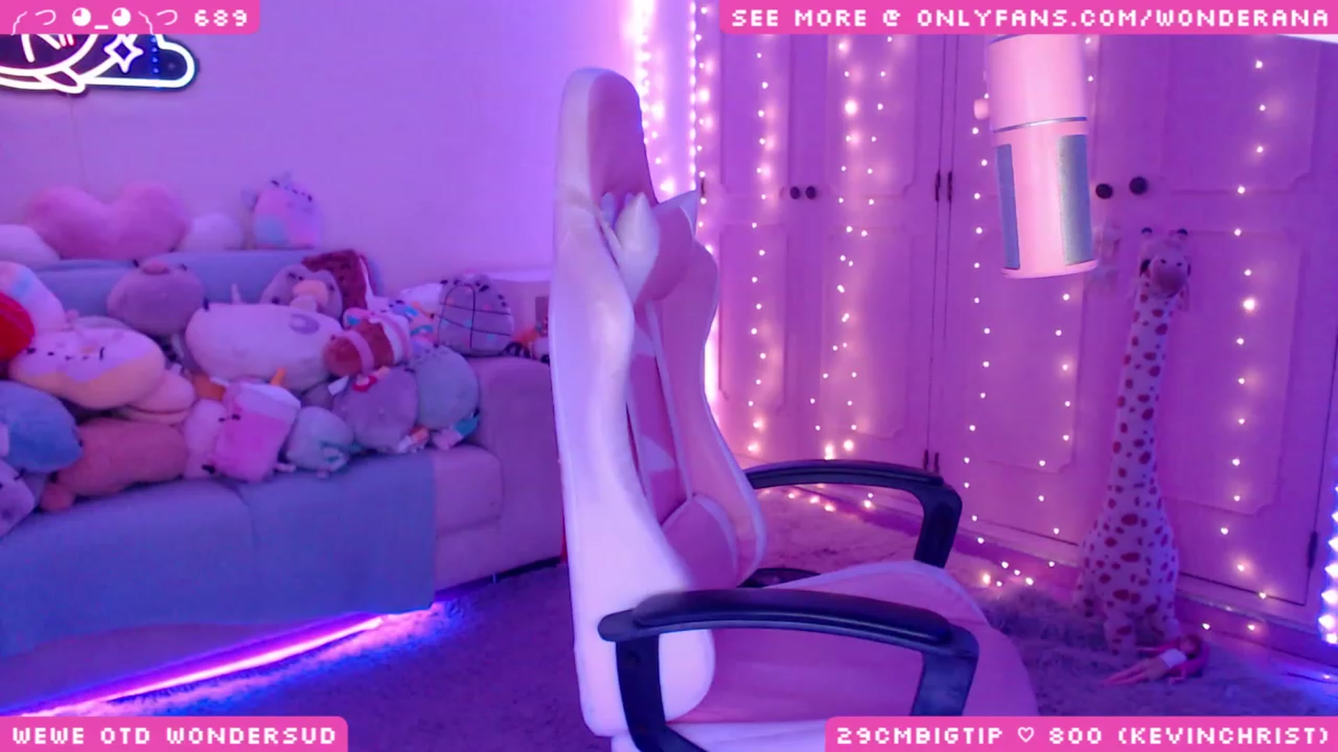 Gallery image thumbnail from WonderAna's myfreecams stream on, 11/13/2023, 02:01 image 17 of 20