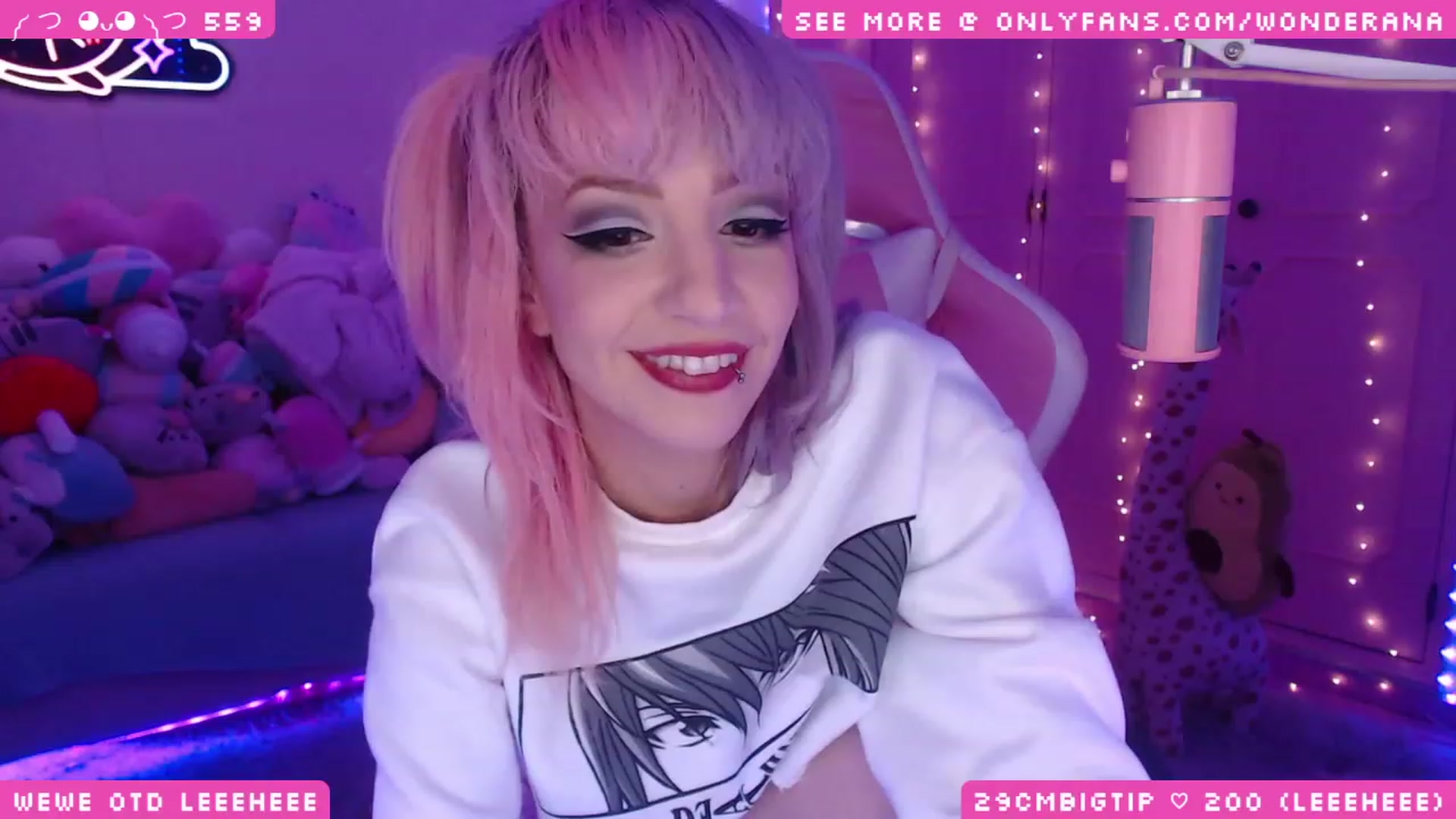 Gallery image thumbnail from WonderAna's myfreecams stream on, 11/21/2023, 03:05 image 8 of 20