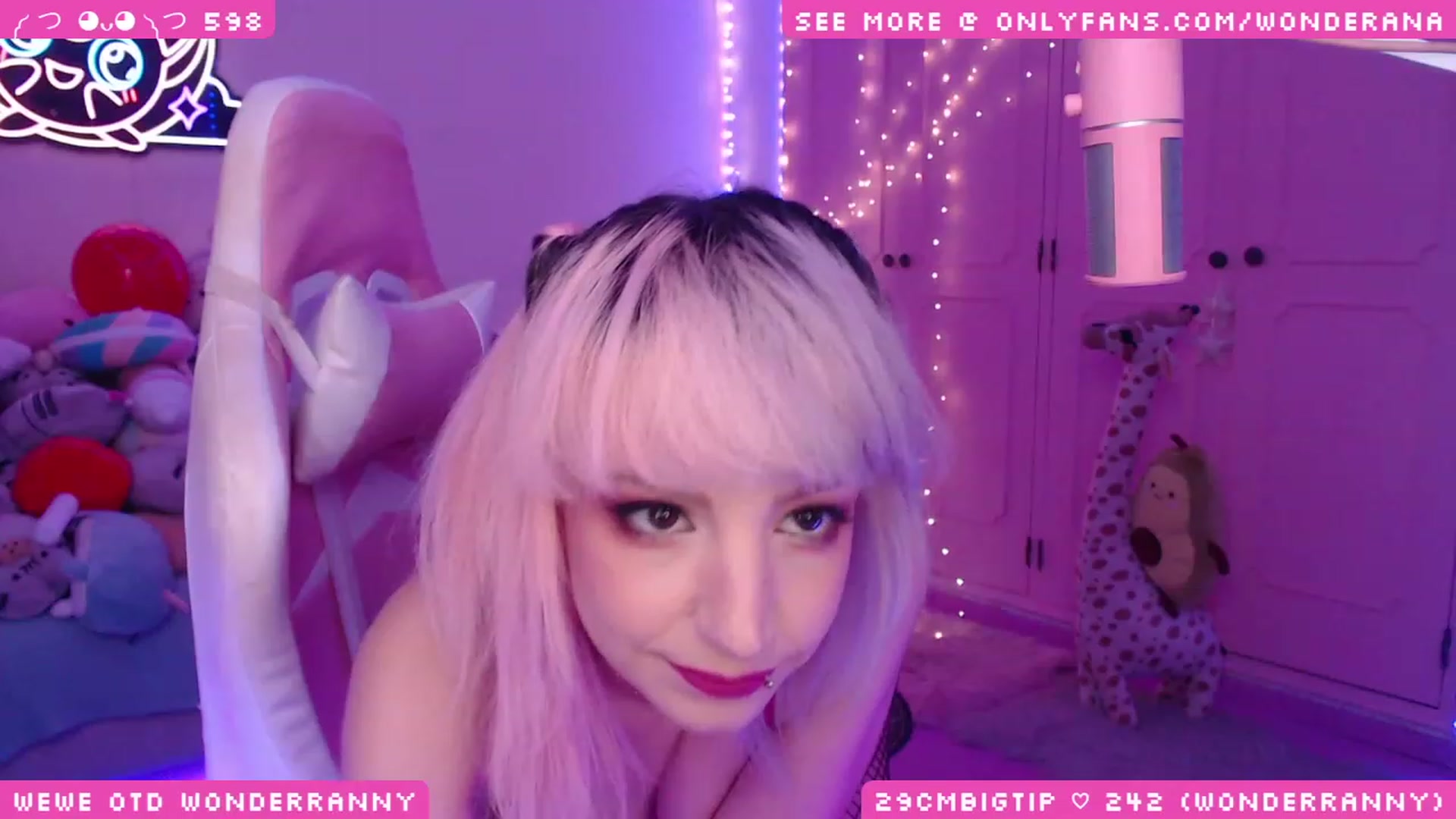 Gallery image thumbnail from WonderAna's myfreecams stream on, 11/23/2023, 03:01 image 4 of 20