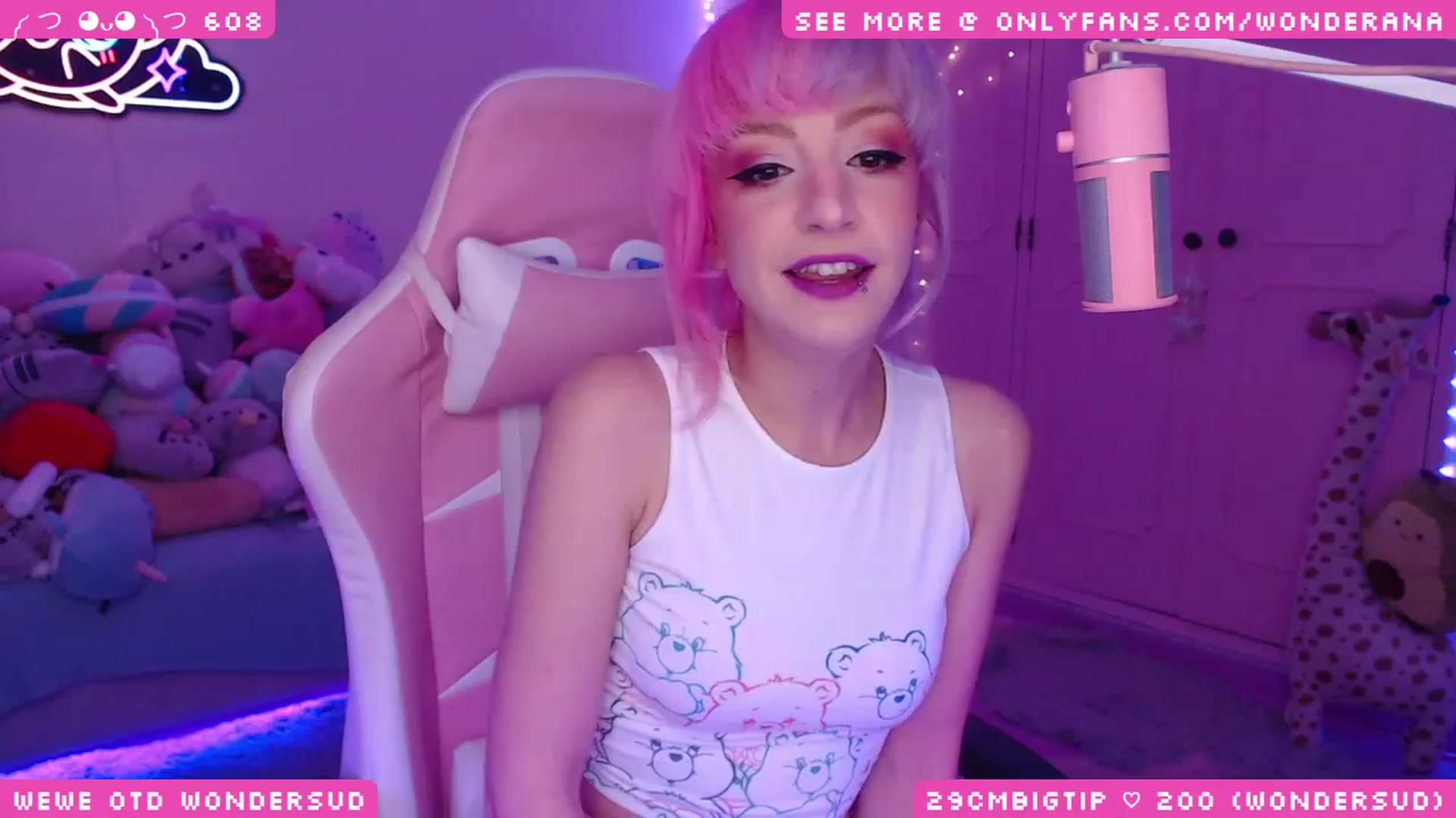 Gallery image thumbnail from WonderAna's myfreecams stream on, 11/24/2023, 01:02 image 17 of 20