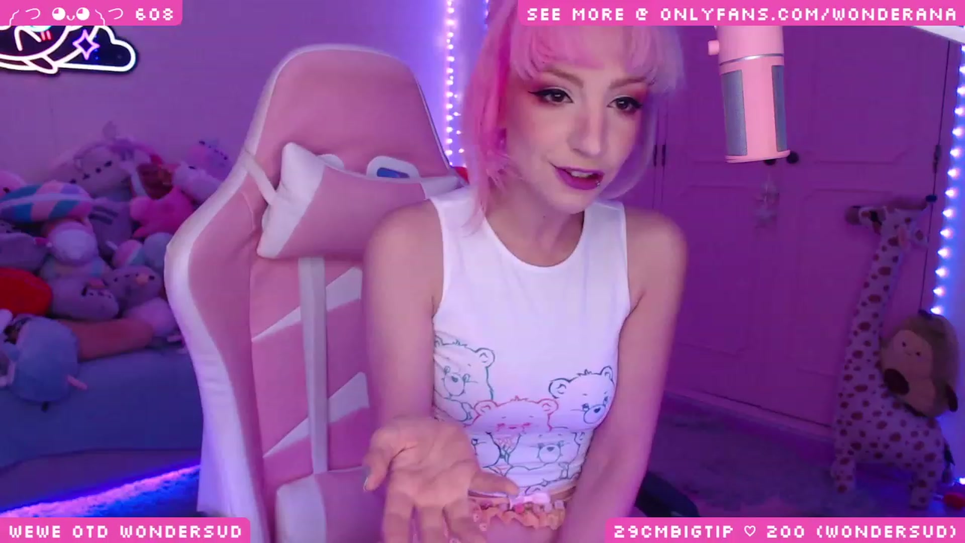 Gallery image thumbnail from WonderAna's myfreecams stream on, 11/24/2023, 01:02 image 1 of 20