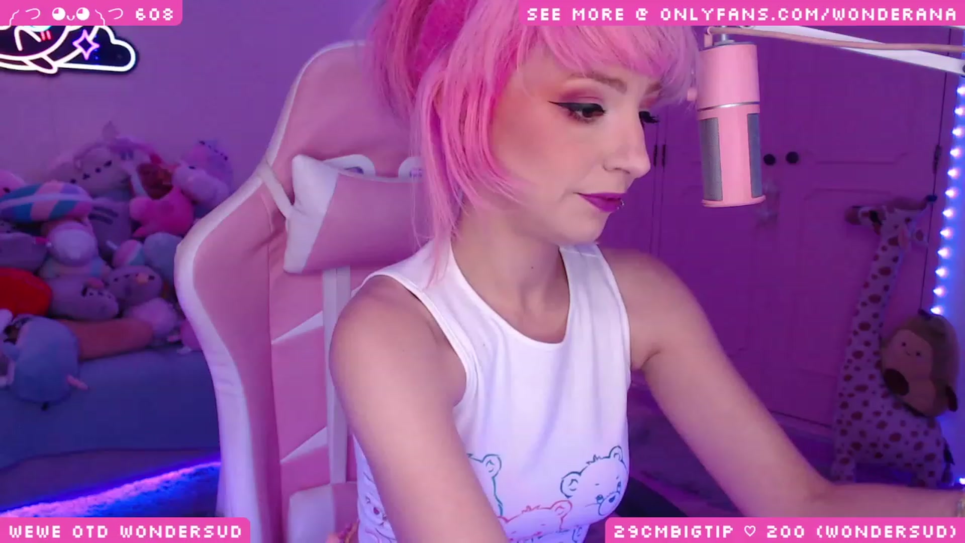 Gallery image thumbnail from WonderAna's myfreecams stream on, 11/24/2023, 01:02 image 13 of 20