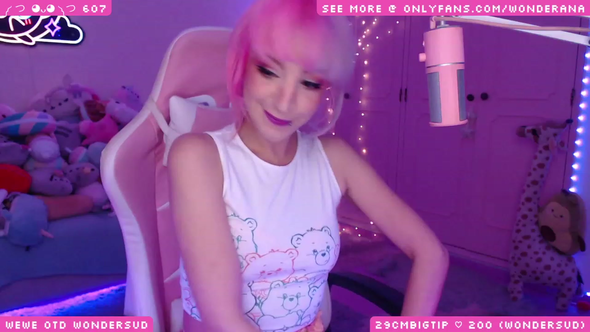 Gallery image thumbnail from WonderAna's myfreecams stream on, 11/24/2023, 01:02 image 7 of 20