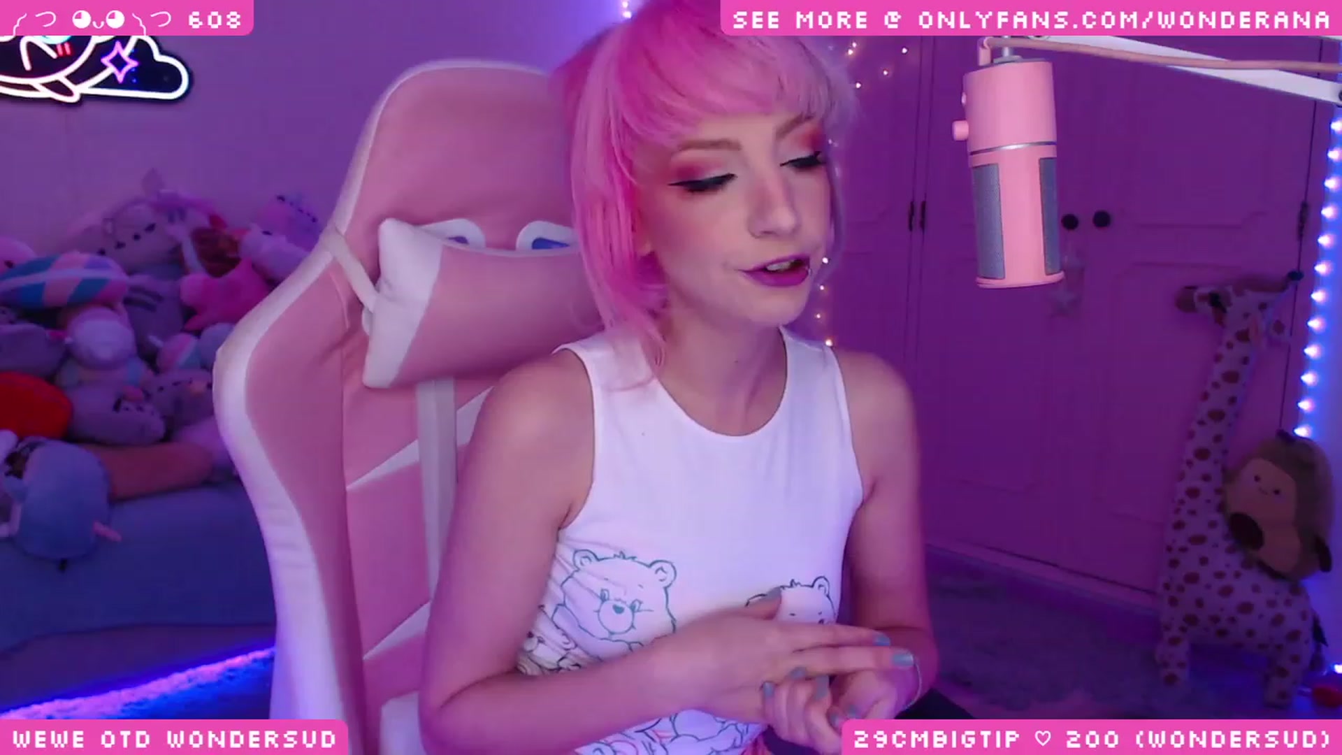Gallery image thumbnail from WonderAna's myfreecams stream on, 11/24/2023, 01:02 image 12 of 20