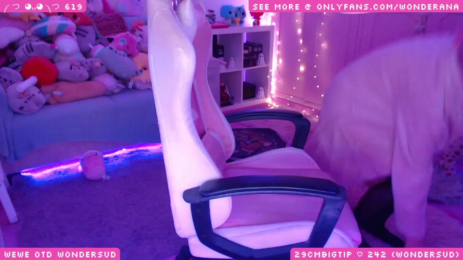 Gallery image thumbnail from WonderAna's myfreecams stream on, 11/26/2023, 02:23 image 1 of 20