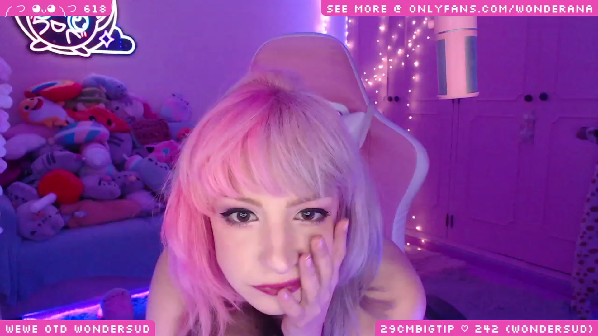 Gallery image thumbnail from WonderAna's myfreecams stream on, 11/26/2023, 02:23 image 10 of 20
