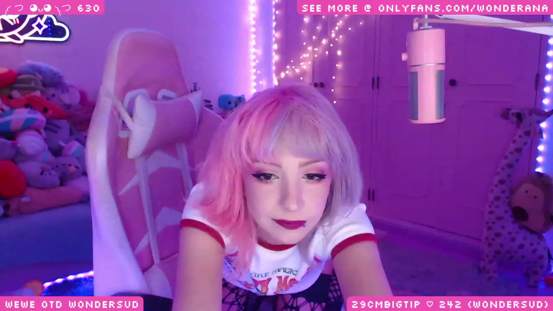Gallery image thumbnail from WonderAna's myfreecams stream on, 11/27/2023, 01:34 image 8 of 20