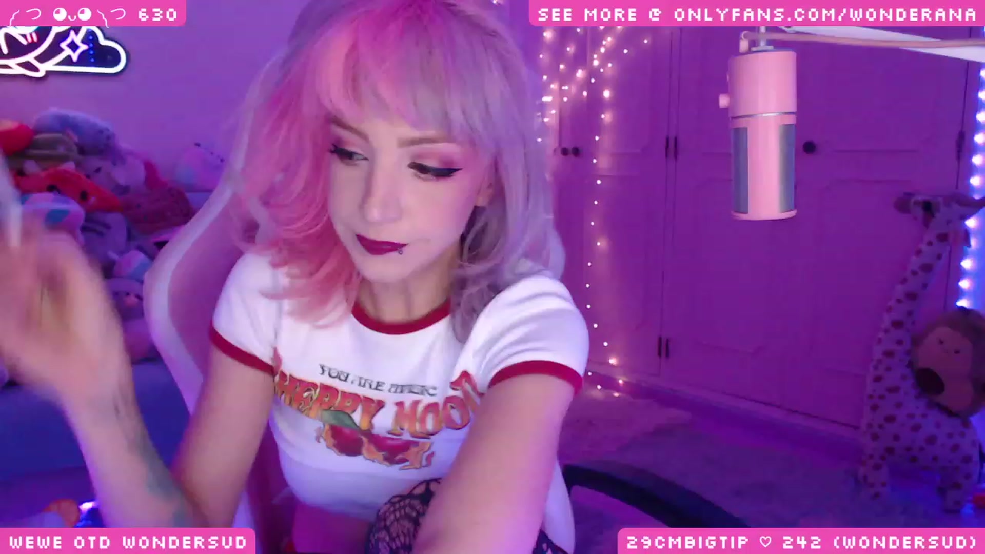 Gallery image thumbnail from WonderAna's myfreecams stream on, 11/27/2023, 01:34 image 9 of 20
