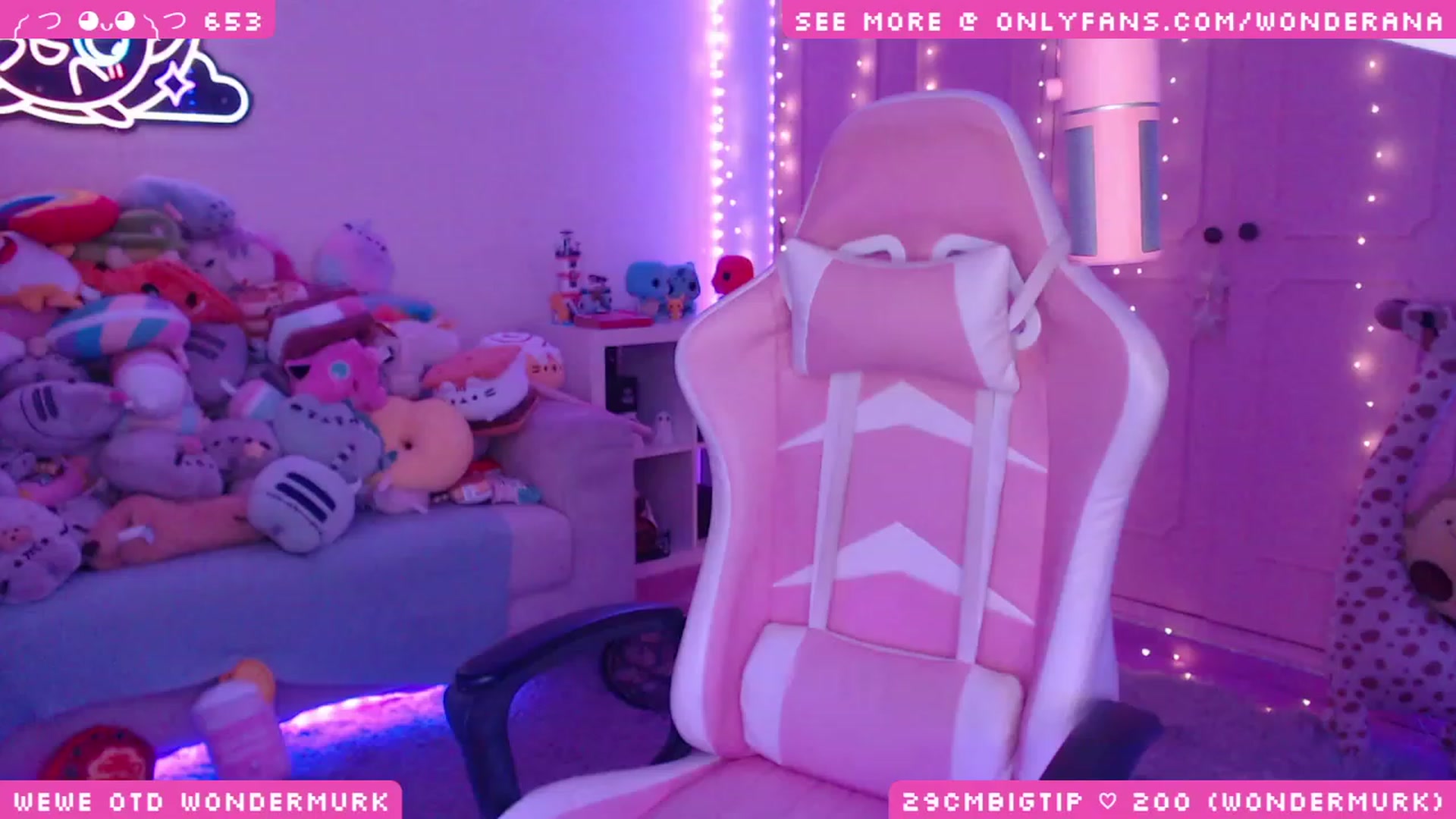 Gallery image thumbnail from WonderAna's myfreecams stream on, 11/28/2023, 03:36 image 3 of 20