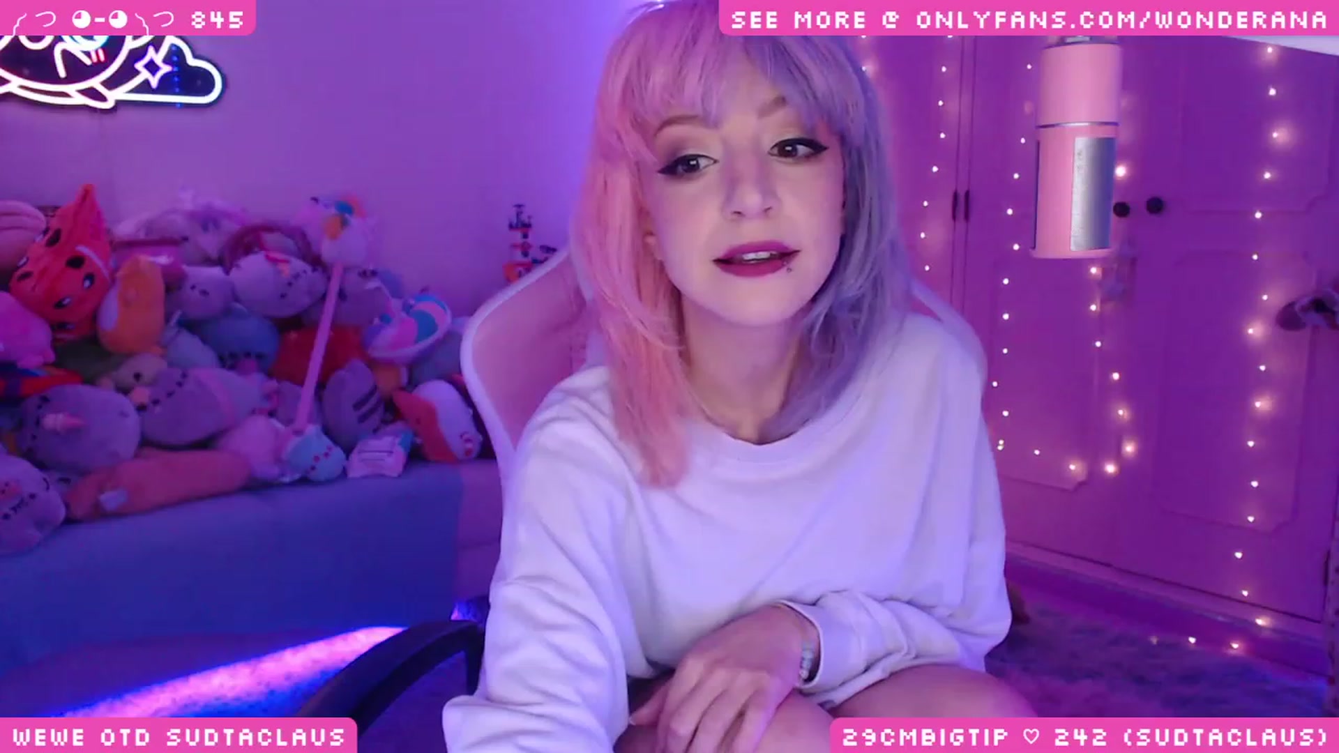 Gallery image thumbnail from WonderAna's myfreecams stream on, 12/12/2023, 24:50 image 4 of 20