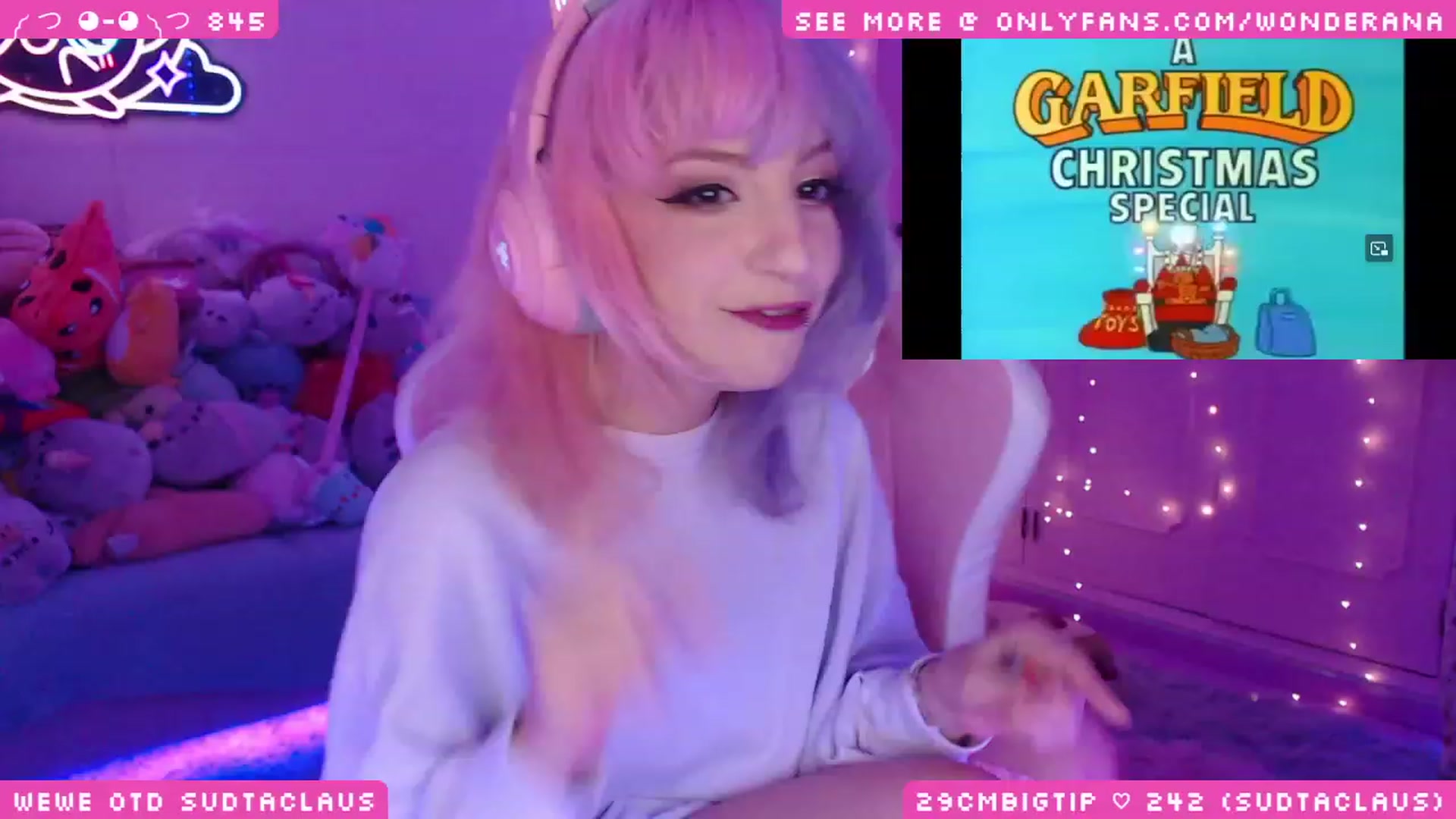 Gallery image thumbnail from WonderAna's myfreecams stream on, 12/12/2023, 24:50 image 18 of 20