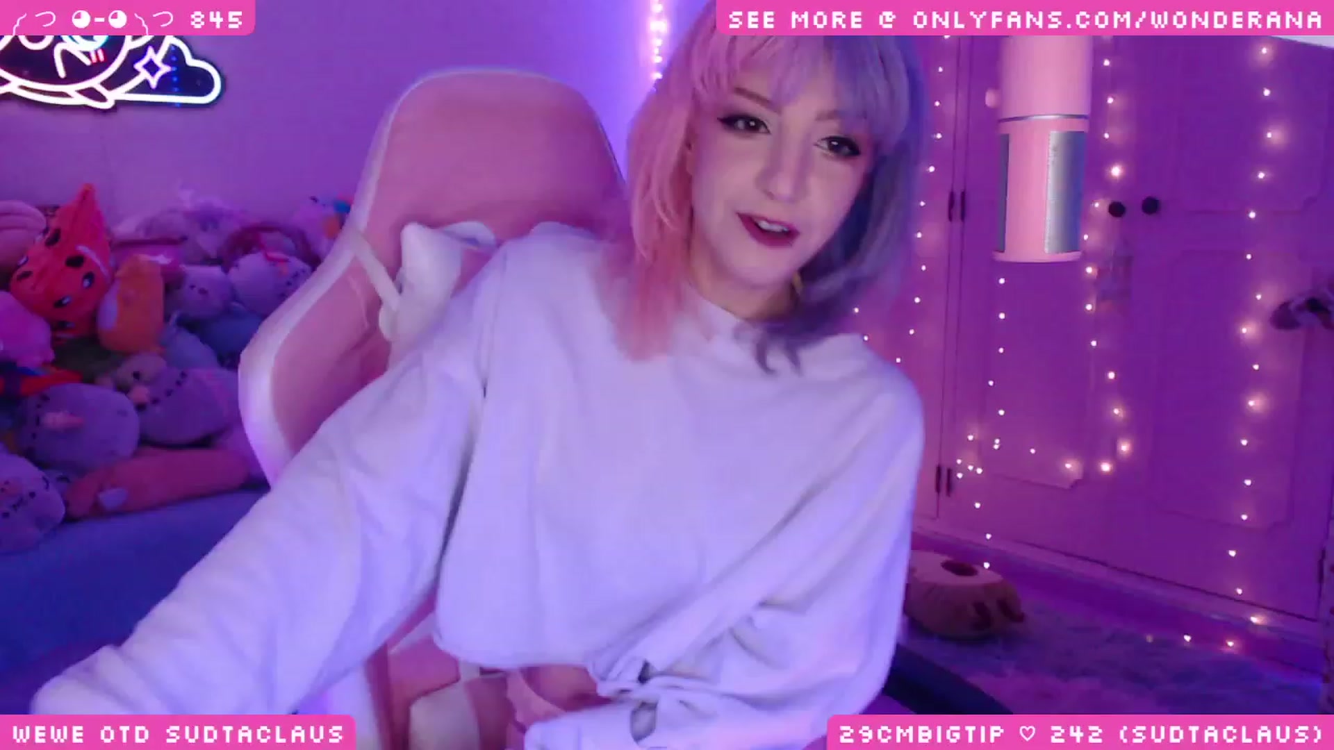 Gallery image thumbnail from WonderAna's myfreecams stream on, 12/12/2023, 24:50 image 13 of 20