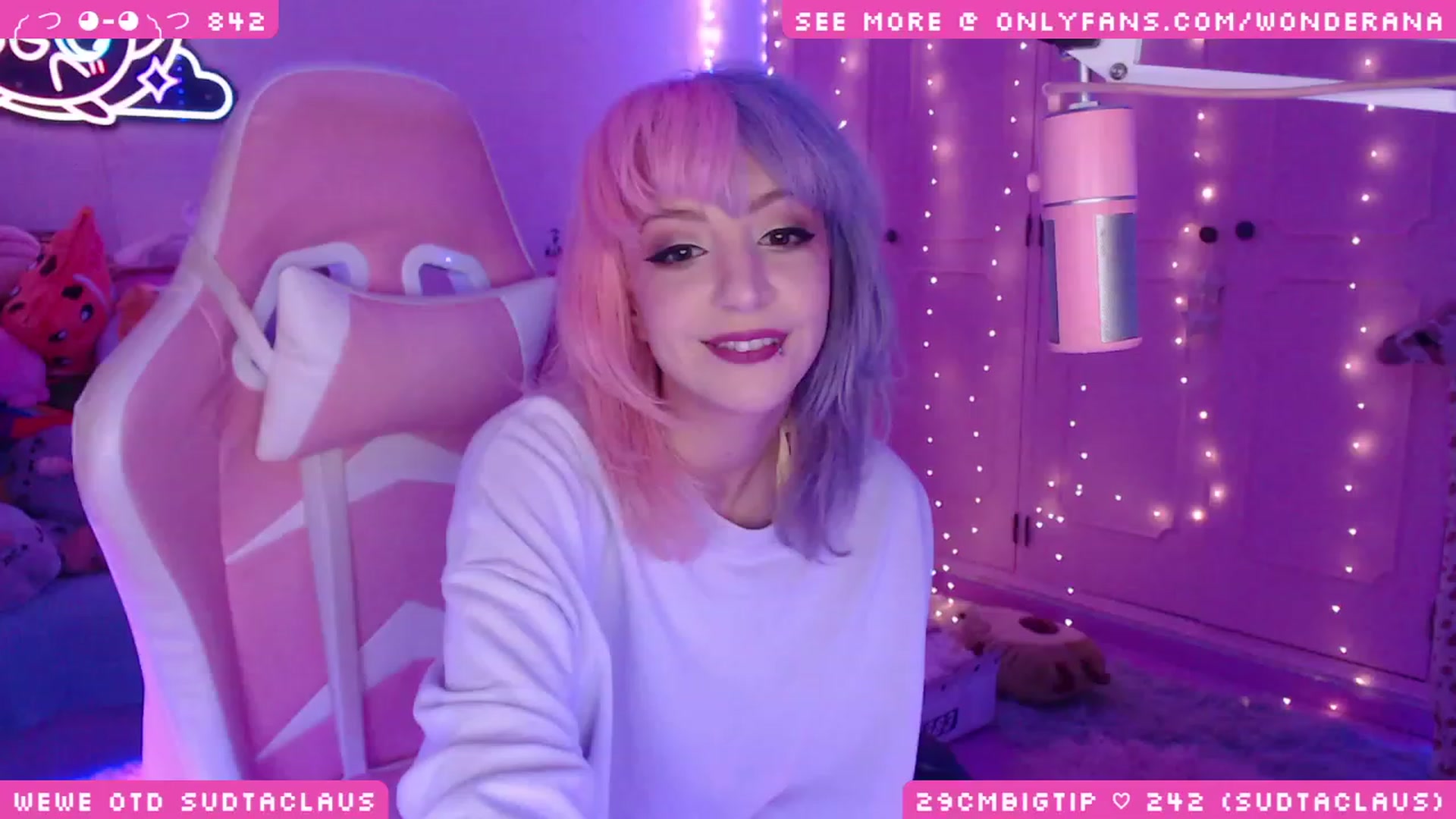 Gallery image thumbnail from WonderAna's myfreecams stream on, 12/12/2023, 04:15 image 3 of 20
