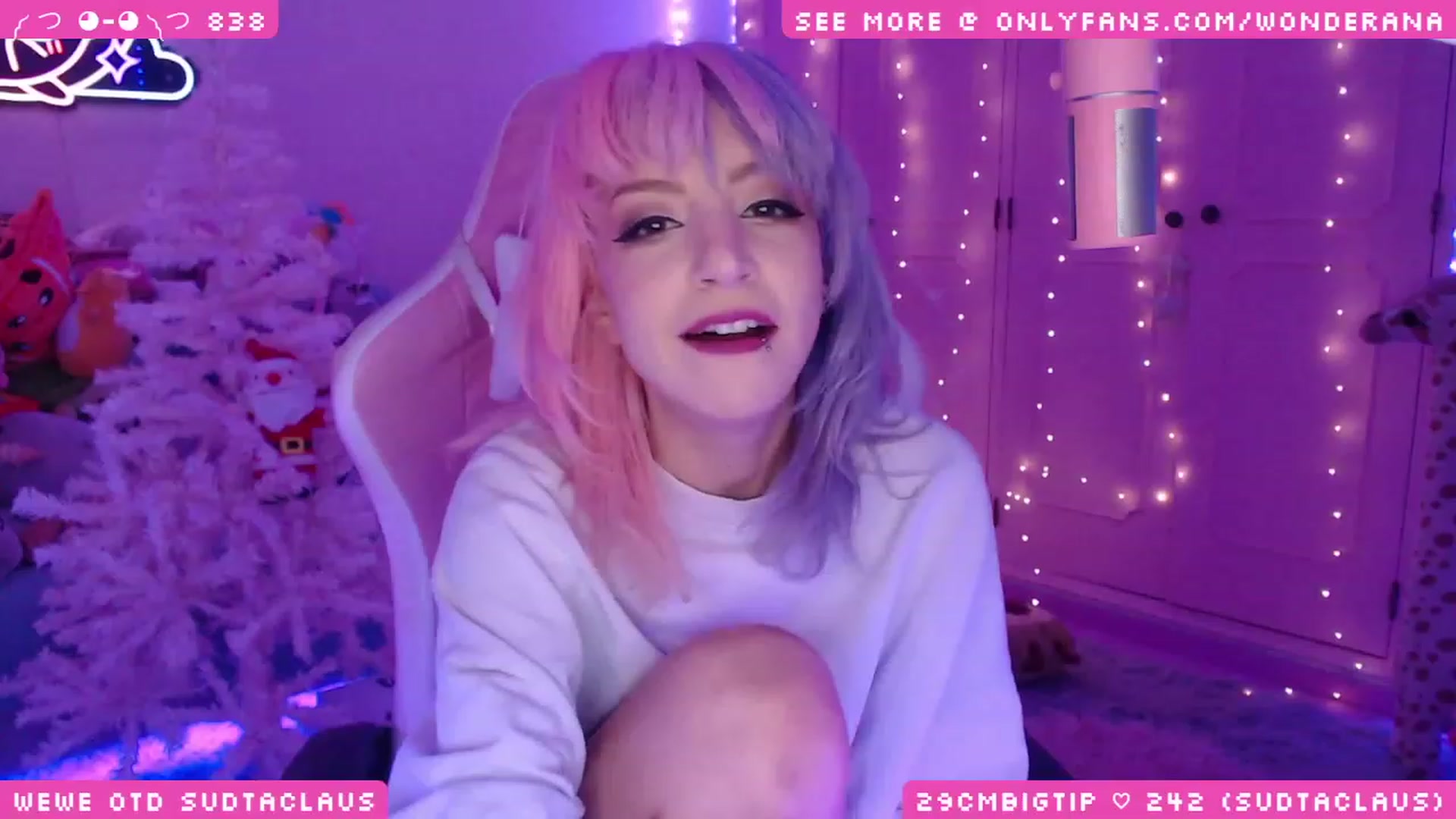 Gallery image thumbnail from WonderAna's myfreecams stream on, 12/12/2023, 04:15 image 11 of 20