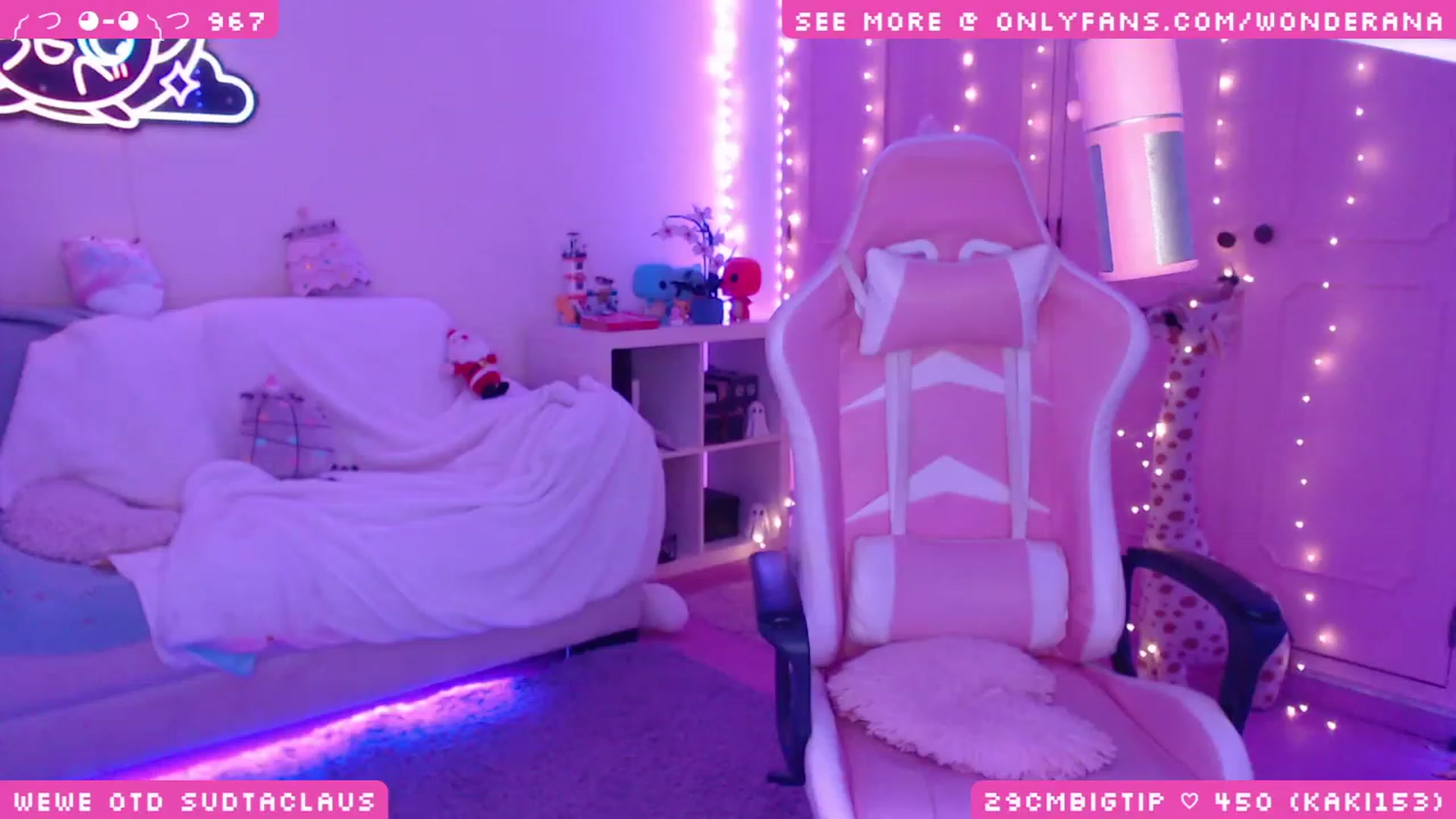 Gallery image thumbnail from WonderAna's myfreecams stream on, 12/18/2023, 01:37 image 13 of 20