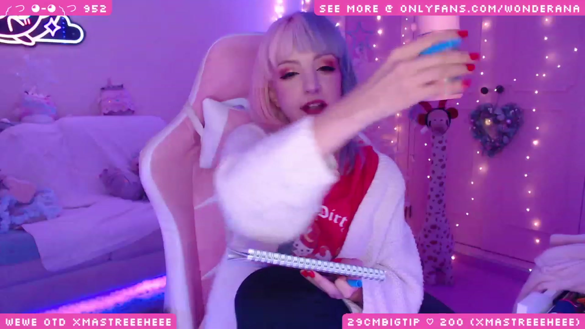 Gallery image thumbnail from WonderAna's myfreecams stream on, 12/19/2023, 03:08 image 18 of 20