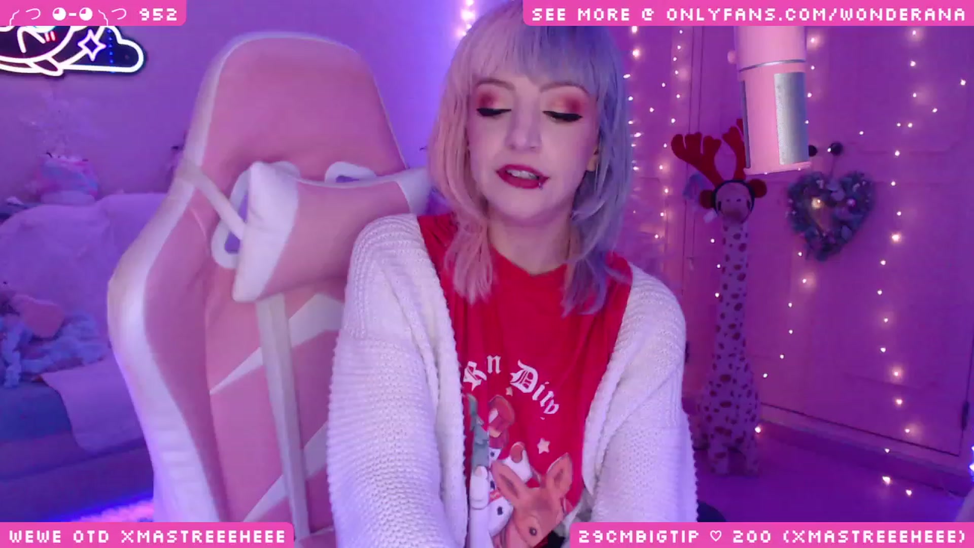 Gallery image thumbnail from WonderAna's myfreecams stream on, 12/19/2023, 03:08 image 16 of 20