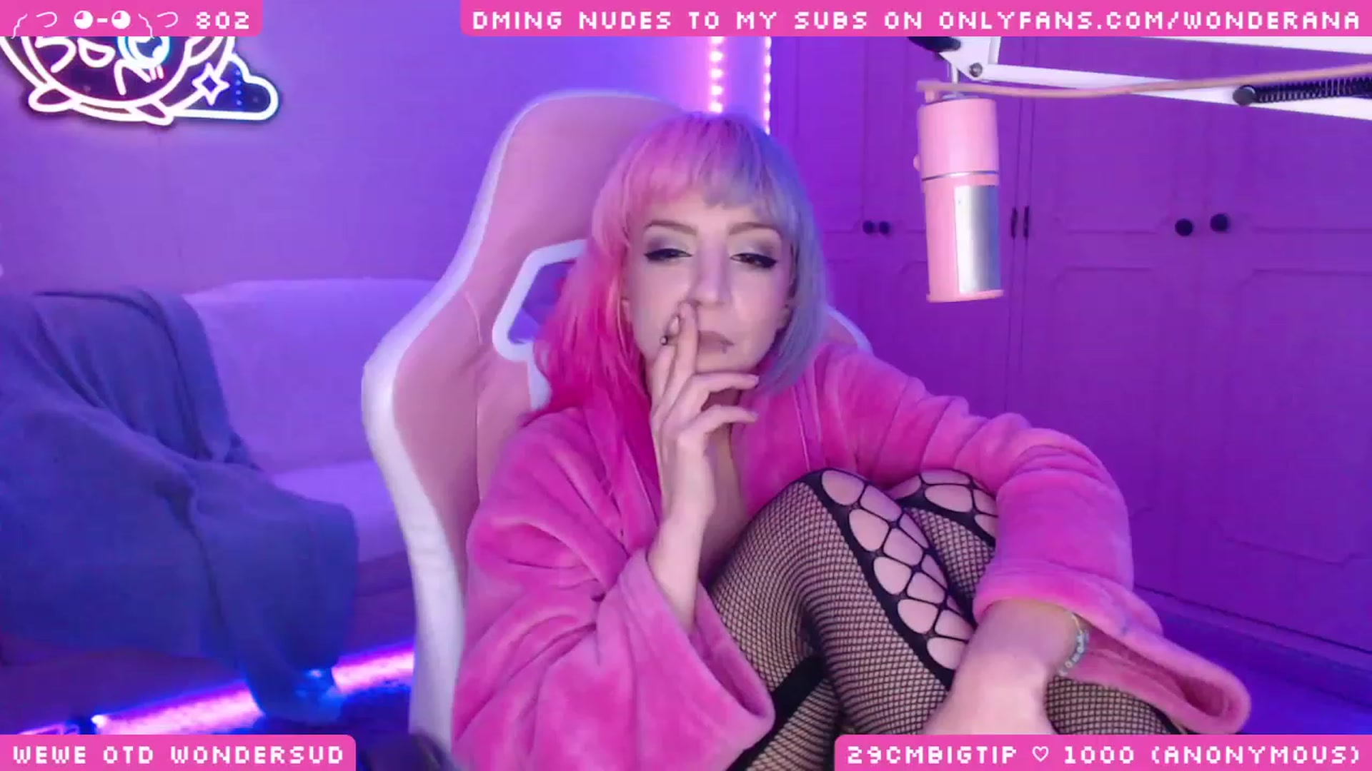 Gallery image thumbnail from WonderAna's myfreecams stream on, 12/24/2023, 04:03 image 11 of 20