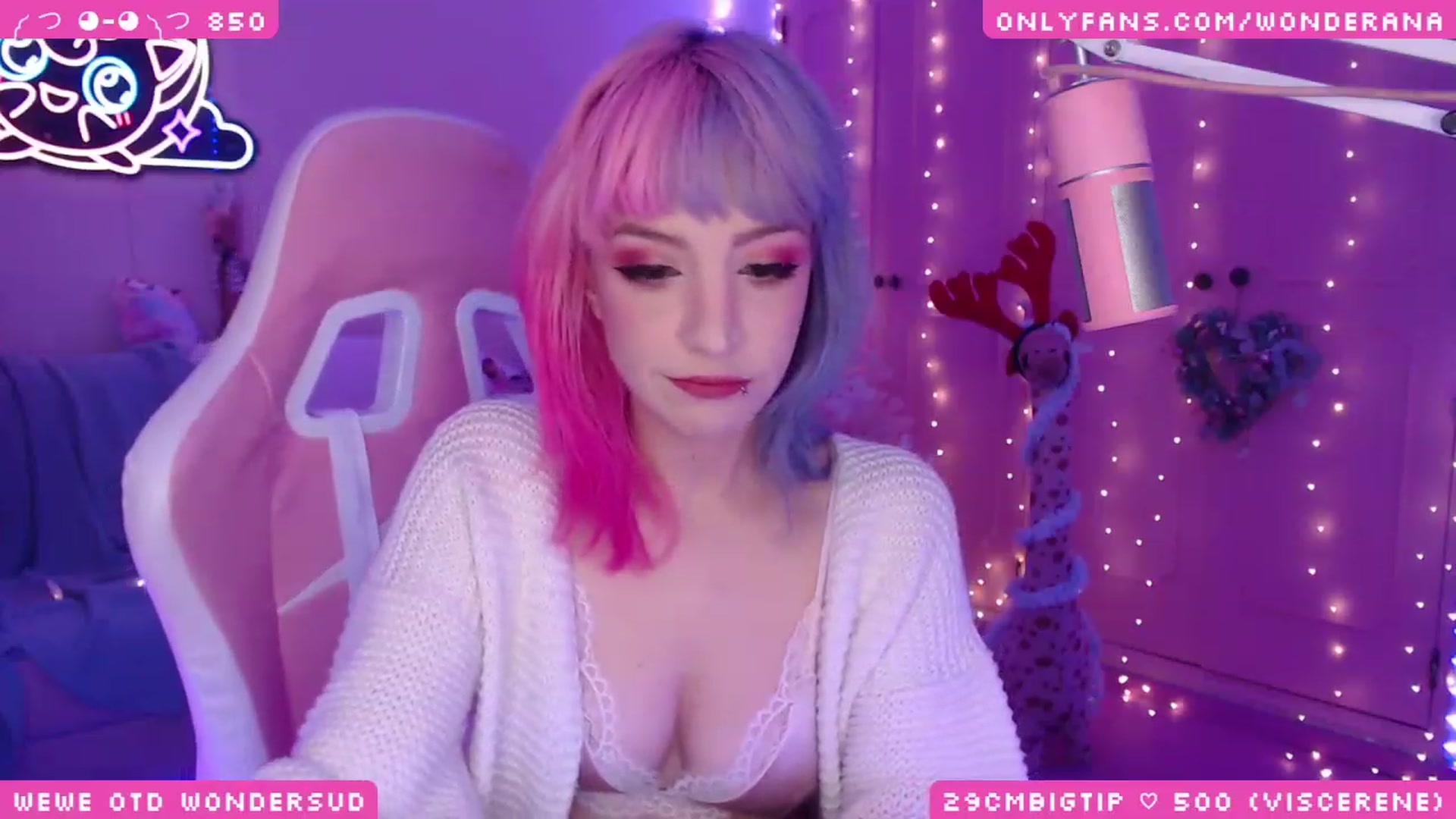 Gallery image thumbnail from WonderAna's myfreecams stream on, 12/27/2023, 03:37 image 10 of 20