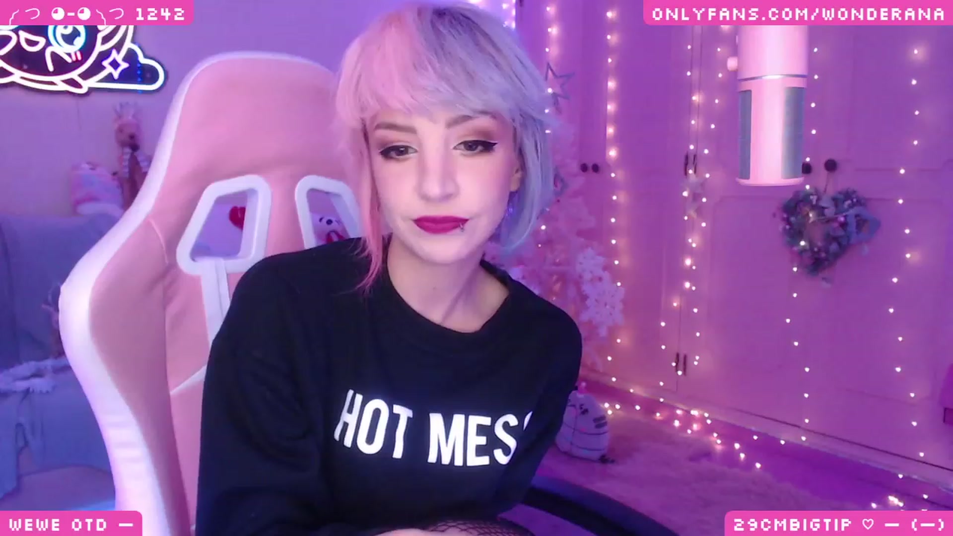 Gallery image thumbnail from WonderAna's myfreecams stream on, 01/04/2024, 03:42 image 1 of 20