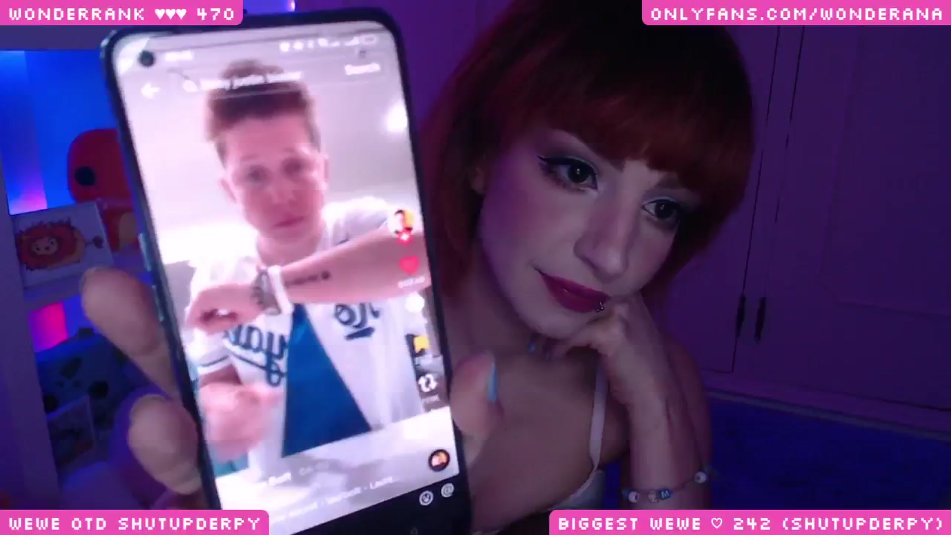 Gallery image thumbnail from WonderAna's myfreecams stream on, 06/17/2024, 24:28 image 6 of 20